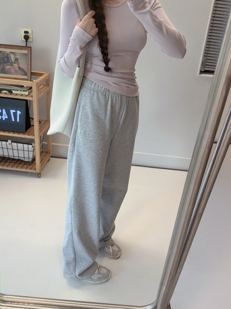 Alo Accolade Straight Leg Sweatpant men s bottoms lounge heather gray yoga