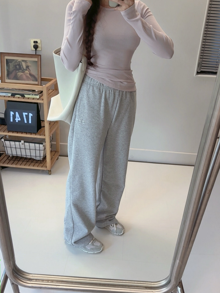 Alo Accolade Straight Leg Sweatpant men s bottoms lounge heather gray yoga
