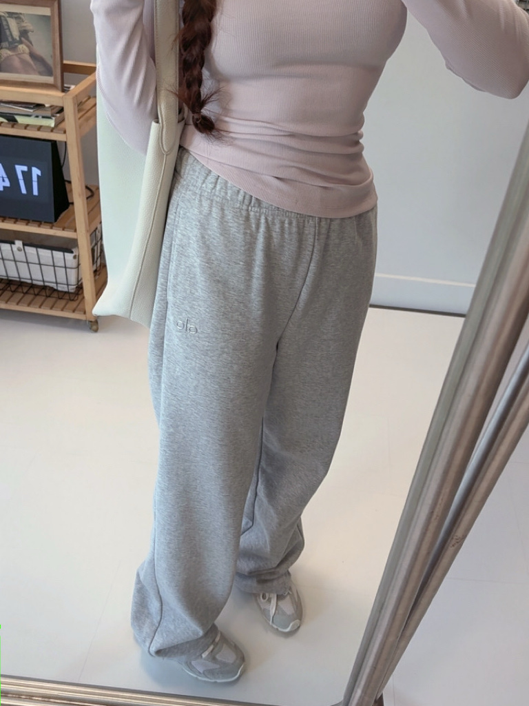 Alo Accolade Straight Leg Sweatpant men s bottoms lounge heather gray yoga