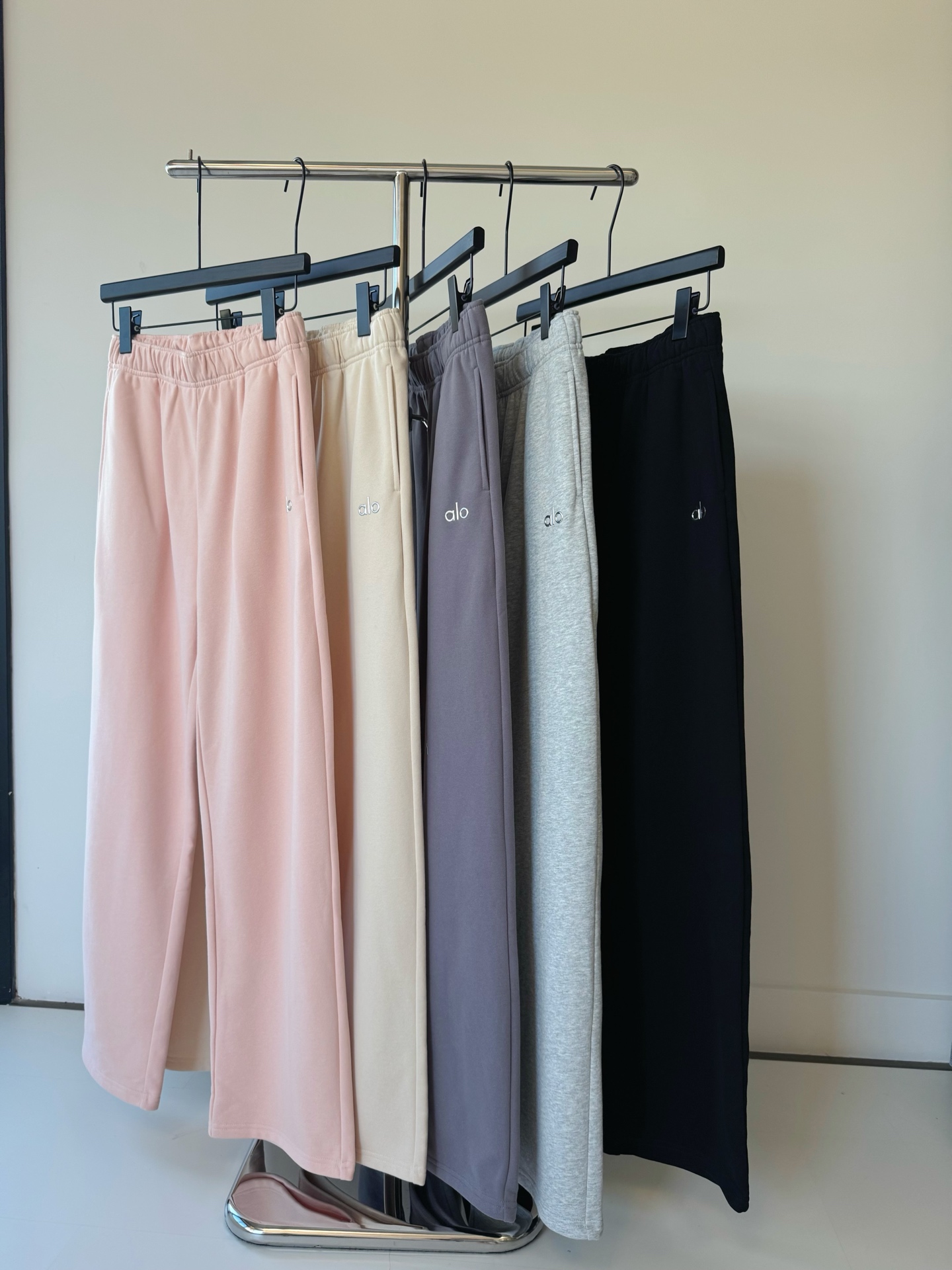 Alo Leggings Alo Accolade Straight Leg Sweatpant yoga