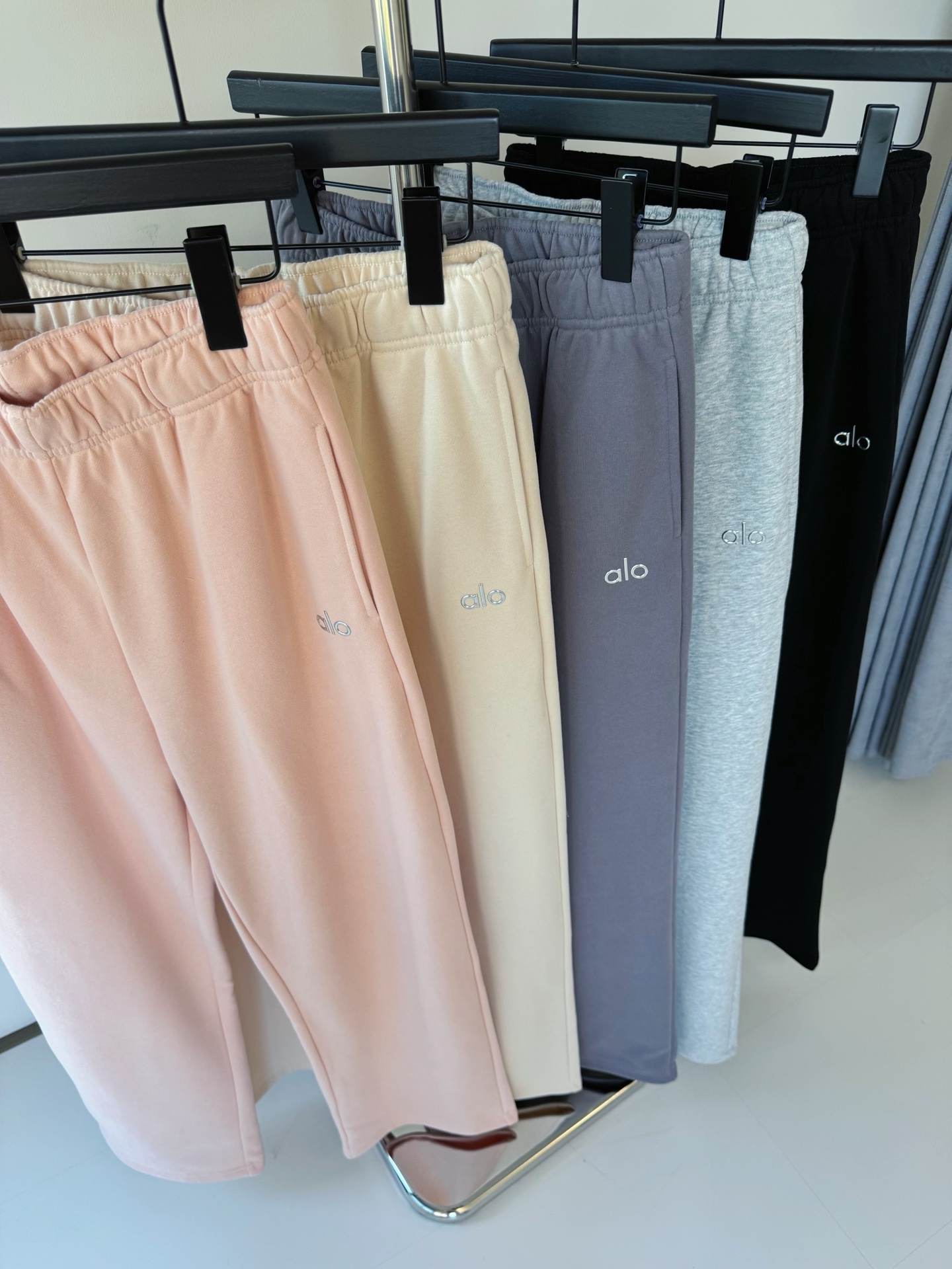 Alo Leggings Alo Accolade Straight Leg Sweatpant yoga