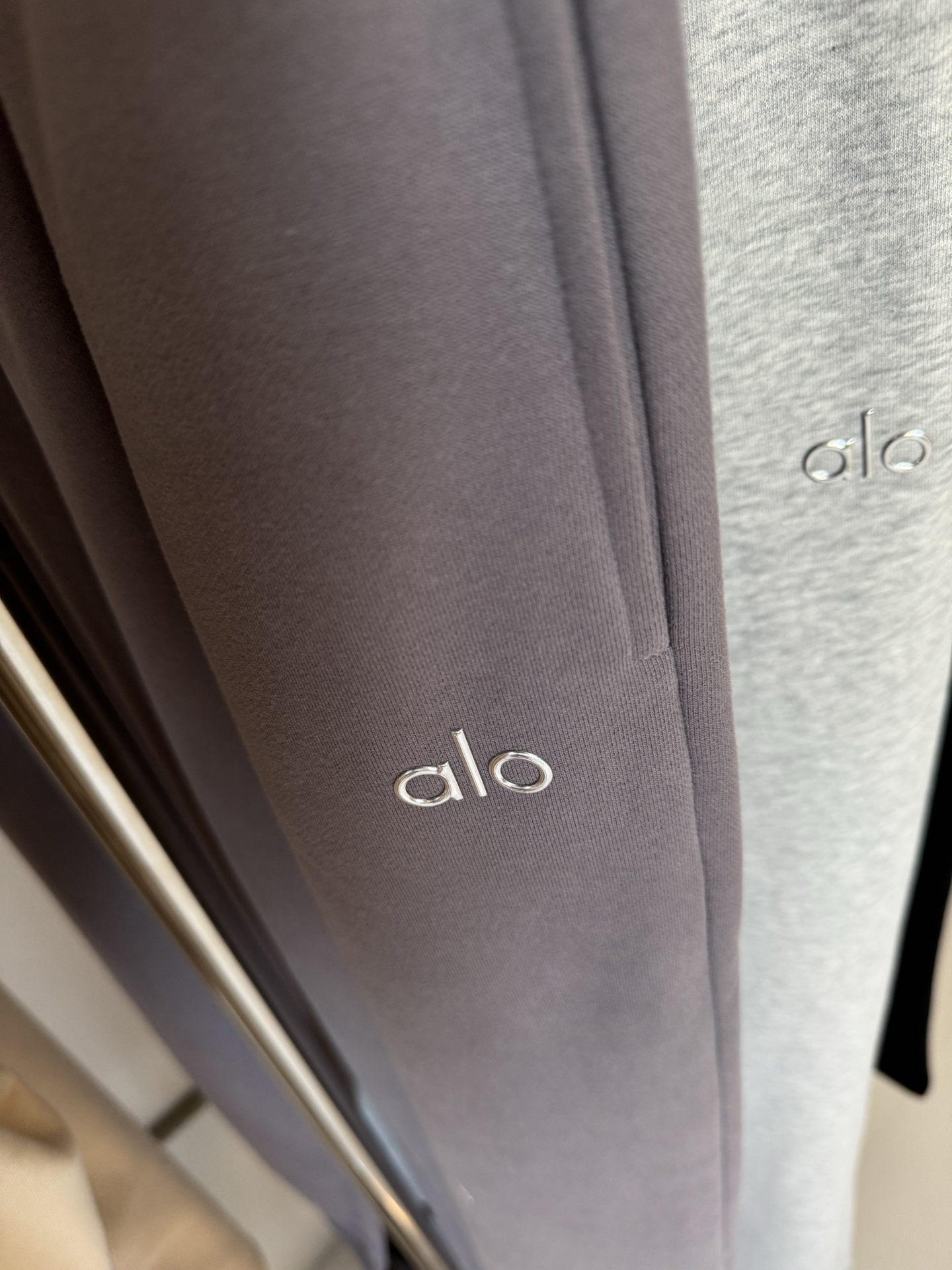 Alo leggings lounge pink yoga