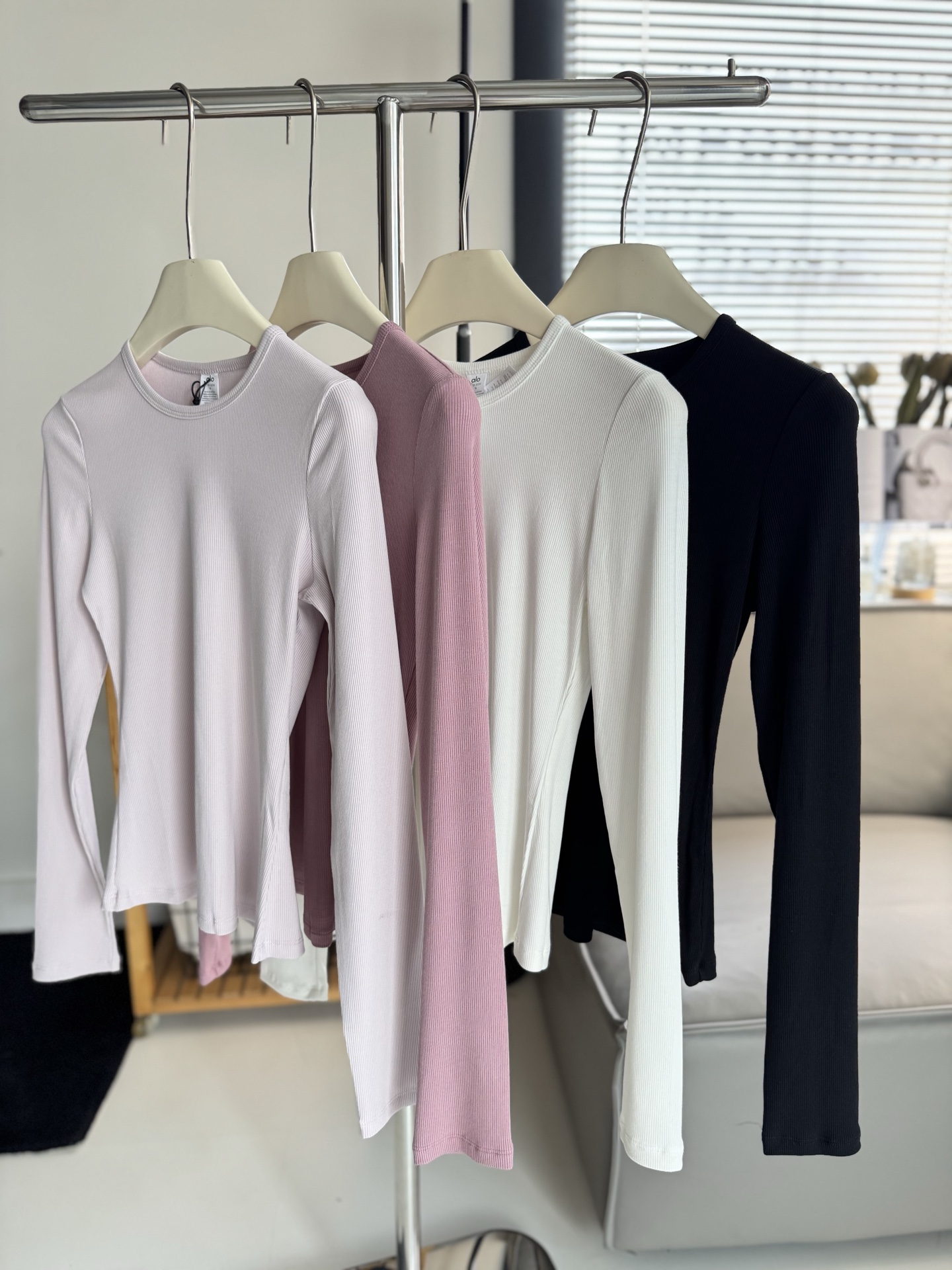 Alo long sleeve everyday light pink dusty rose ivory black yoga