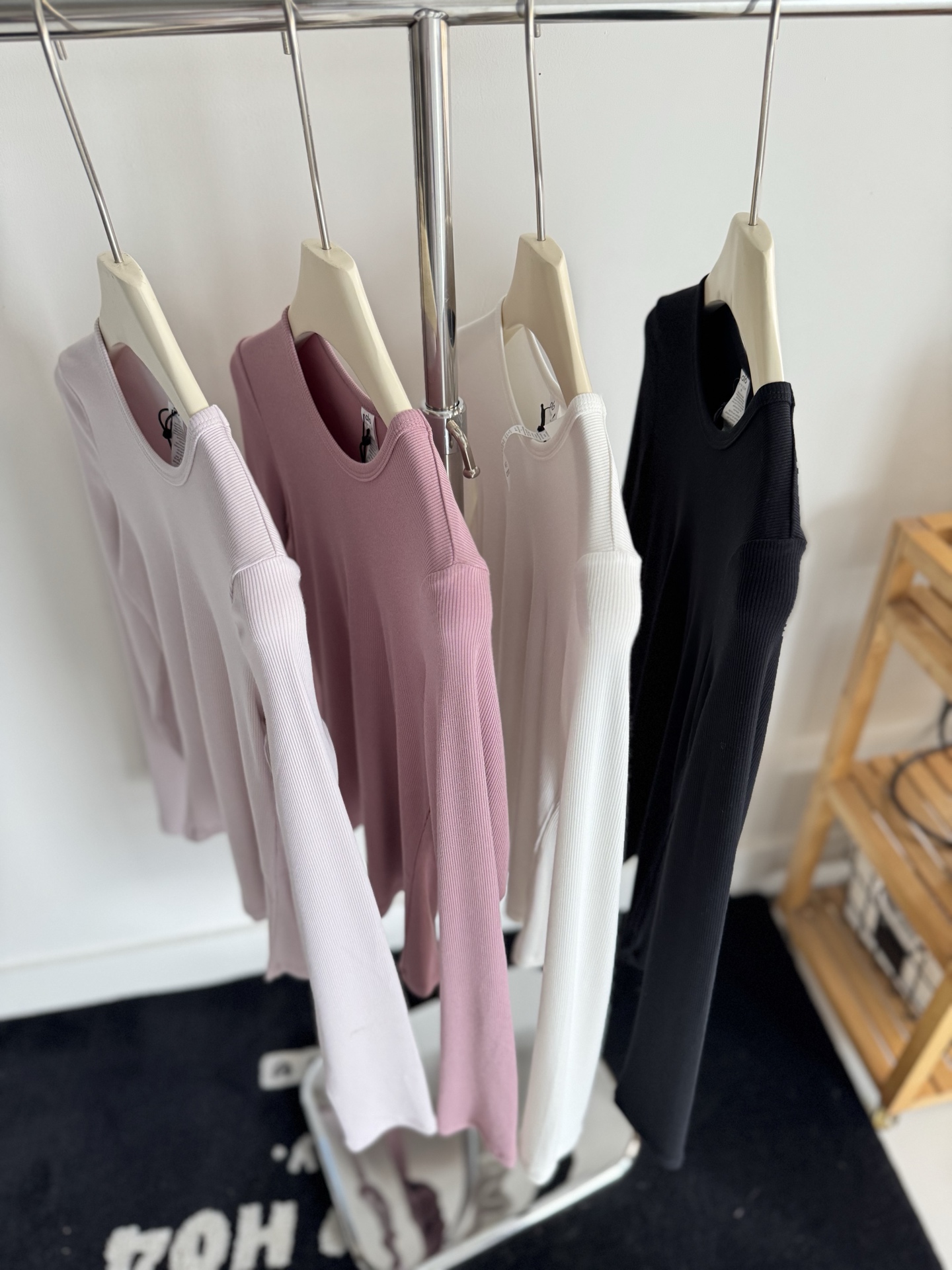 Alo long sleeve everyday light pink dusty rose ivory black yoga