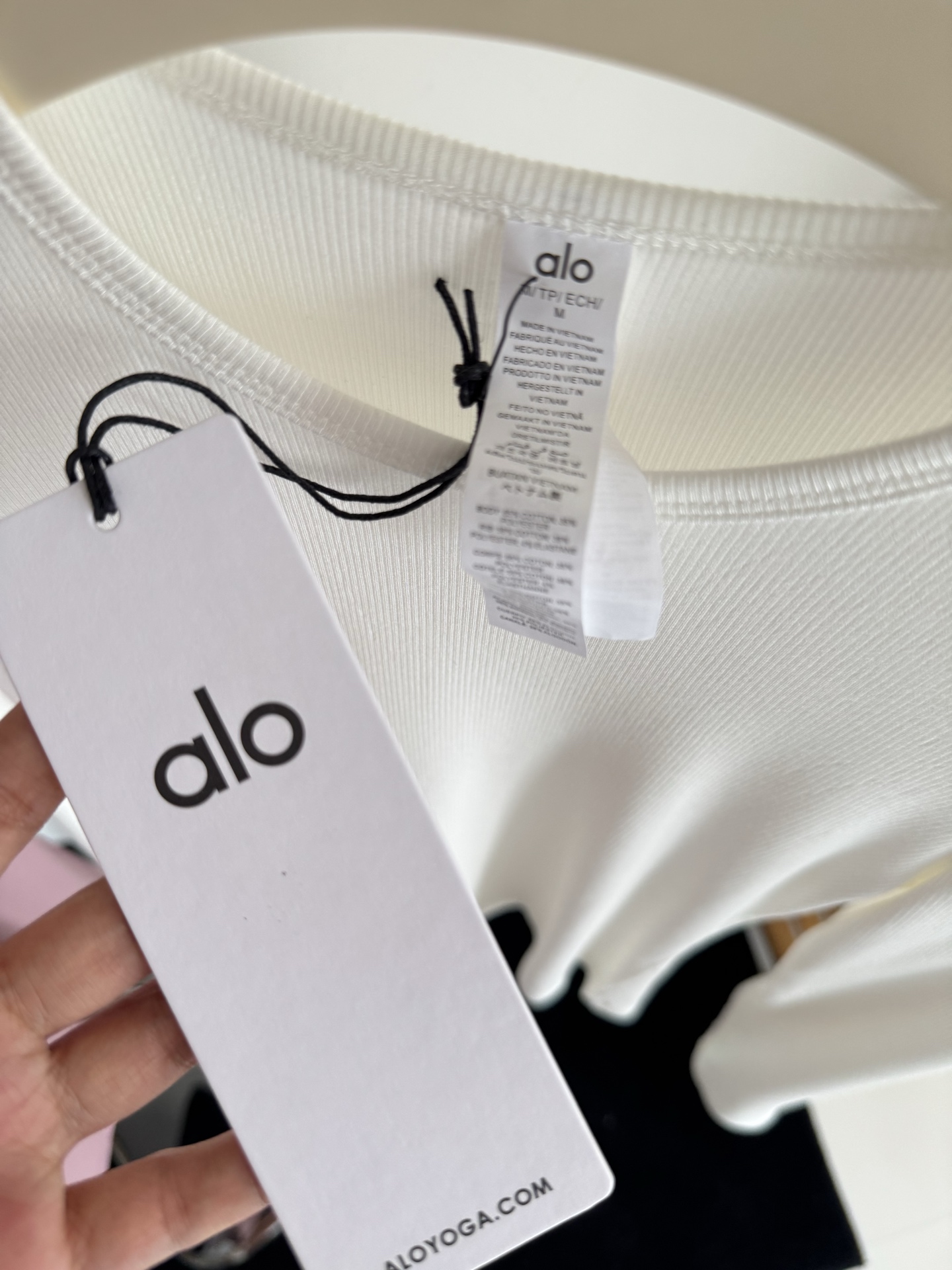 Alo long sleeve lounge beige yoga