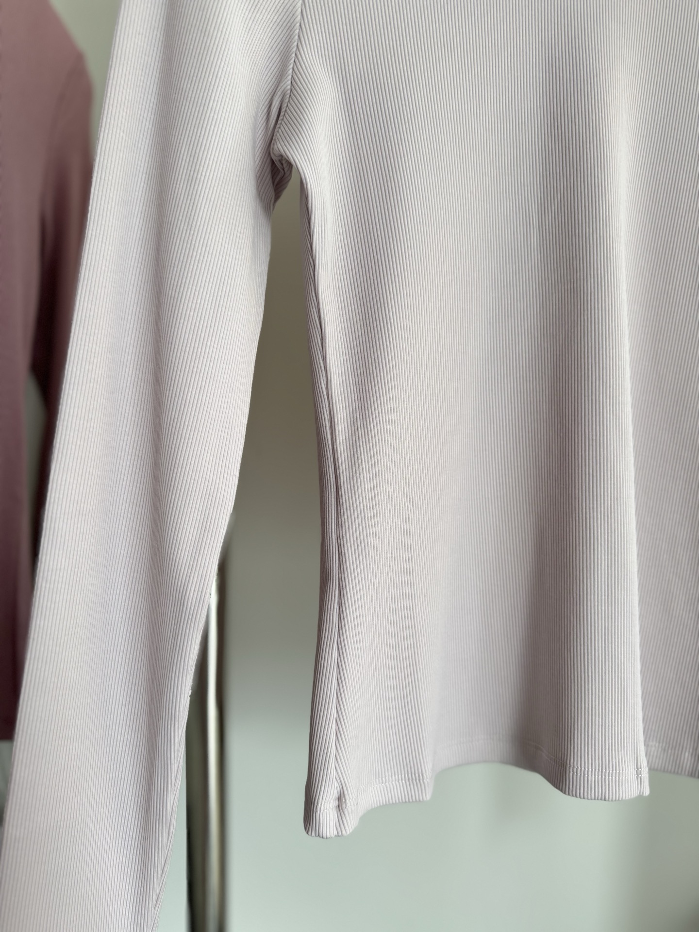 Alo long sleeve yoga black