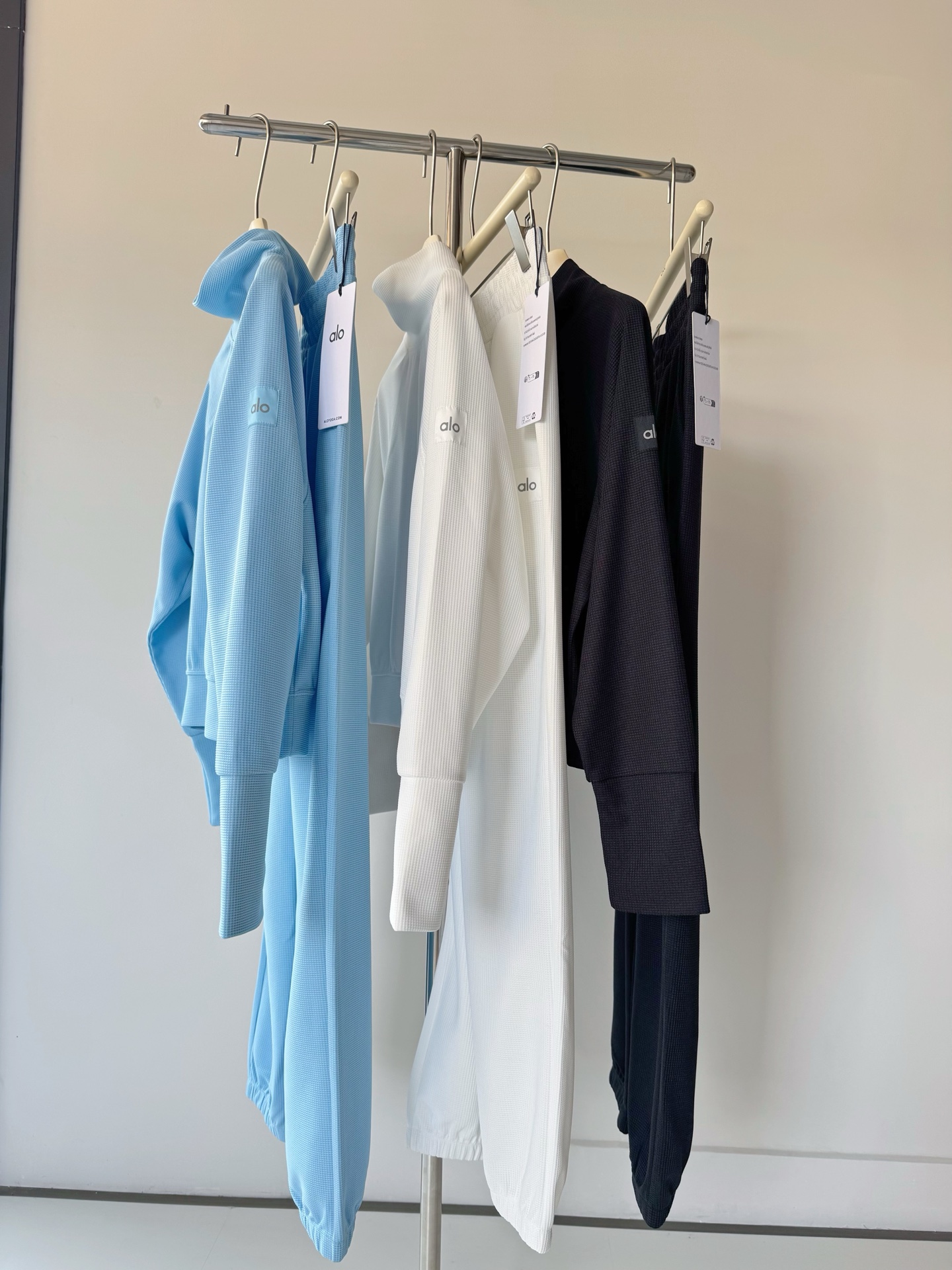 Alo Waffle Weekend Escape Mock Neck Long Sleeve long sleeve lounge light blue yoga