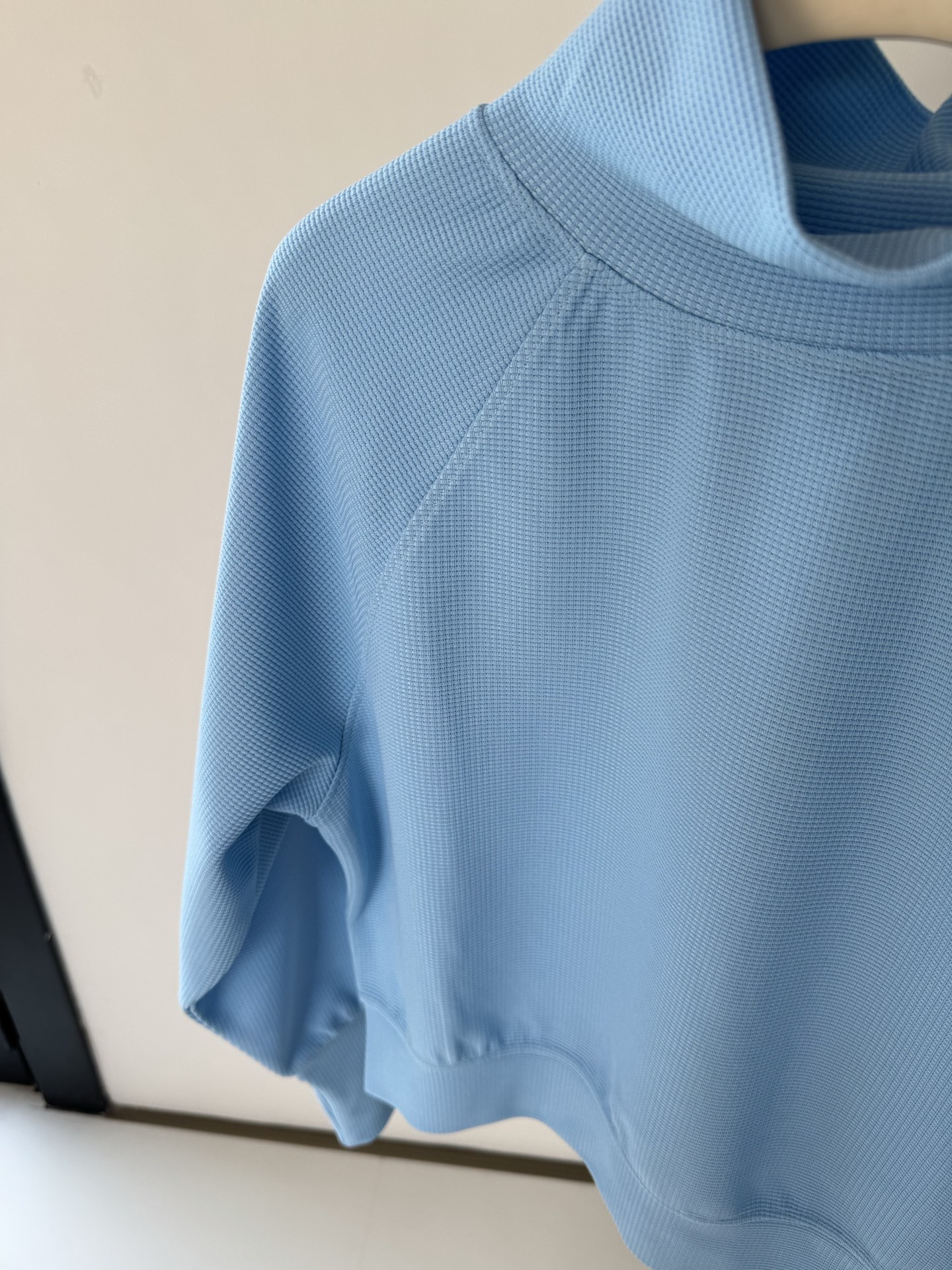Alo long sleeve studio light blue yoga