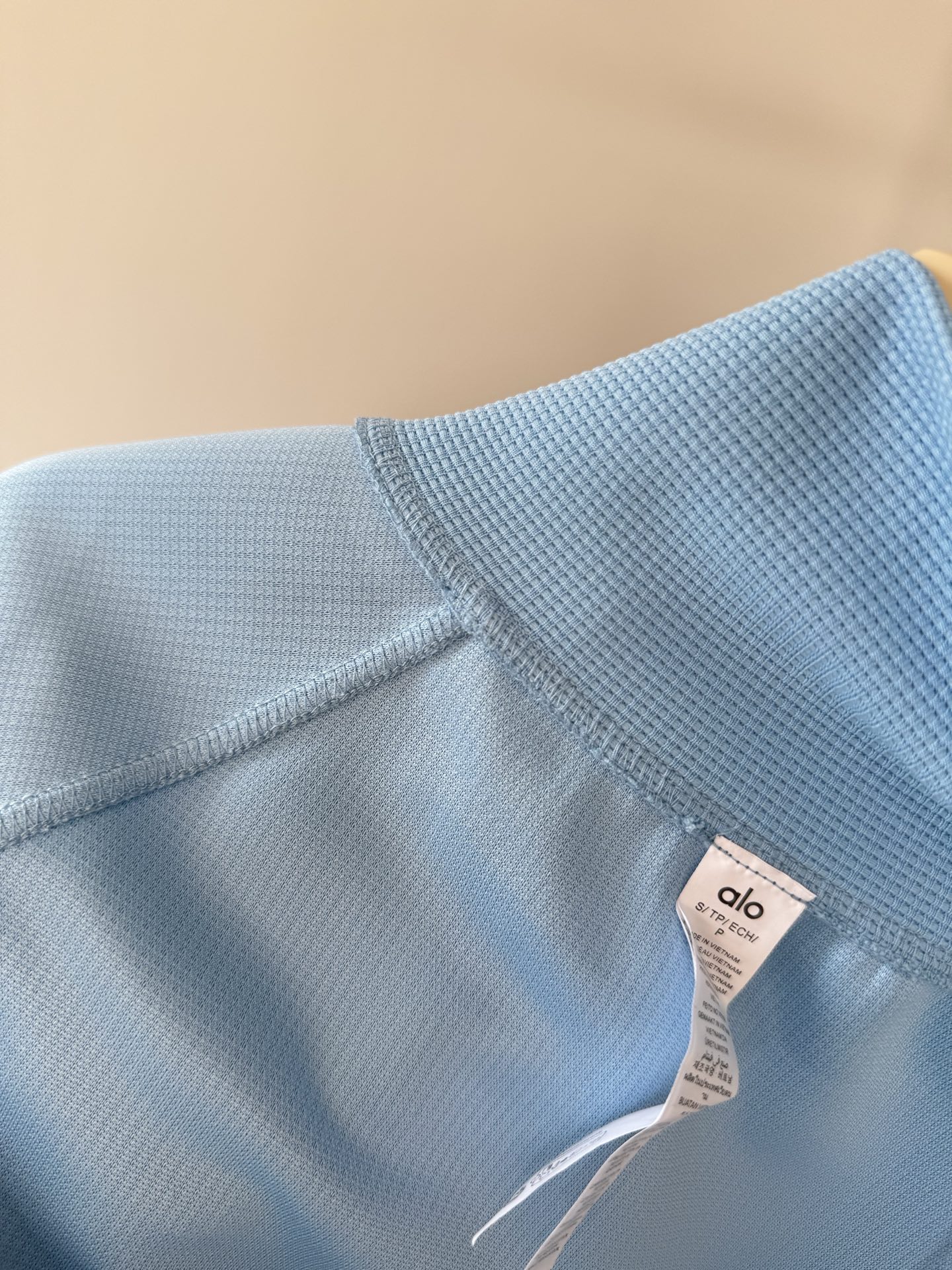 Alo long sleeve studio light blue yoga