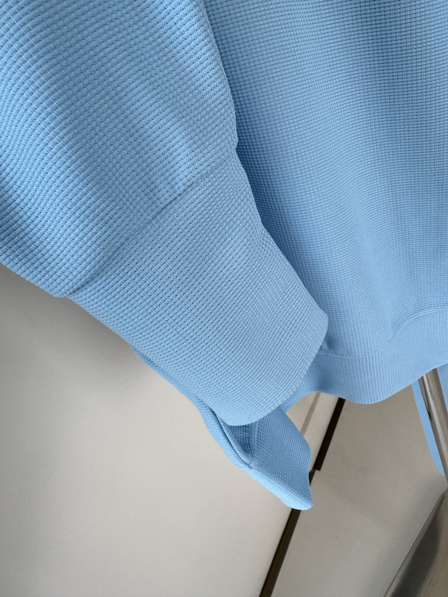 Alo long sleeve studio light blue yoga