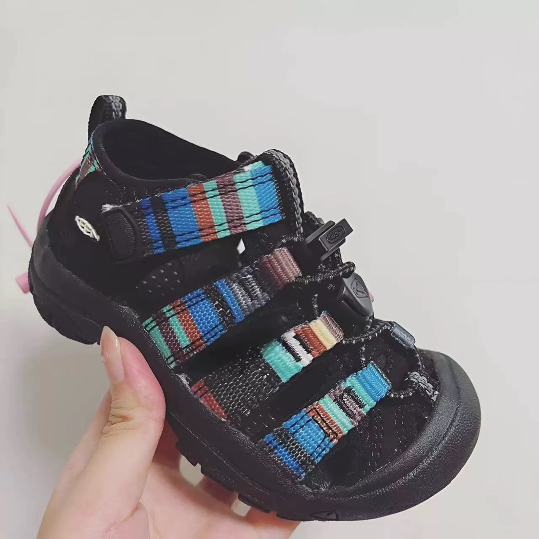 图片[4]-KEEN科恩户外儿童涉水溯溪凉鞋24–37码 户外大佬—KEEN科恩潮牌⛺️优质尼龙材料镂空拼接，透气又舒适☁️橡胶耐磨防滑包头大底✅-选品中心