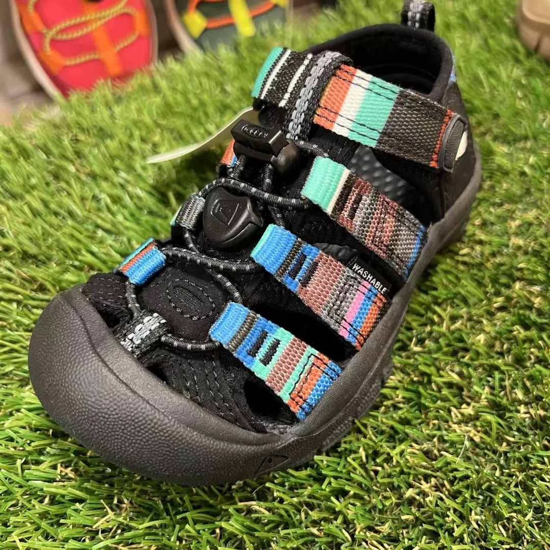 图片[3]-KEEN科恩户外儿童涉水溯溪凉鞋24–37码 户外大佬—KEEN科恩潮牌⛺️优质尼龙材料镂空拼接，透气又舒适☁️橡胶耐磨防滑包头大底✅-选品中心