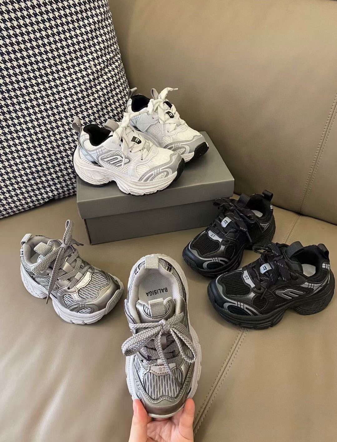 图片[5]-原图直出🌟尺码26-37. 巴黎世家 洋气又百搭的老爹鞋穿上舒服透气💨魔术贴设计，方便宝贝穿脱✅鞋底防滑耐磨☺️舒服好穿✌🏻跑步跳高都棒棒哒🎉鞋型好好看爱了😻-选品中心