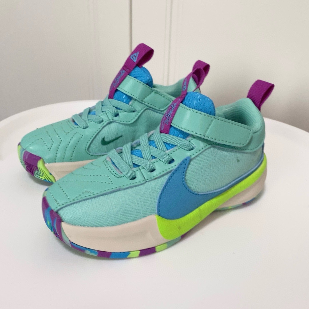 图片[2]-放 Nike耐克FREAK5字母哥实战减震篮球鞋 鞋身采用织物和皮革混合面料舒适 透气 鞋底EVA泡棉材质结合橡胶大底轻便 防滑 运动就选它 尺码26-37-选品中心