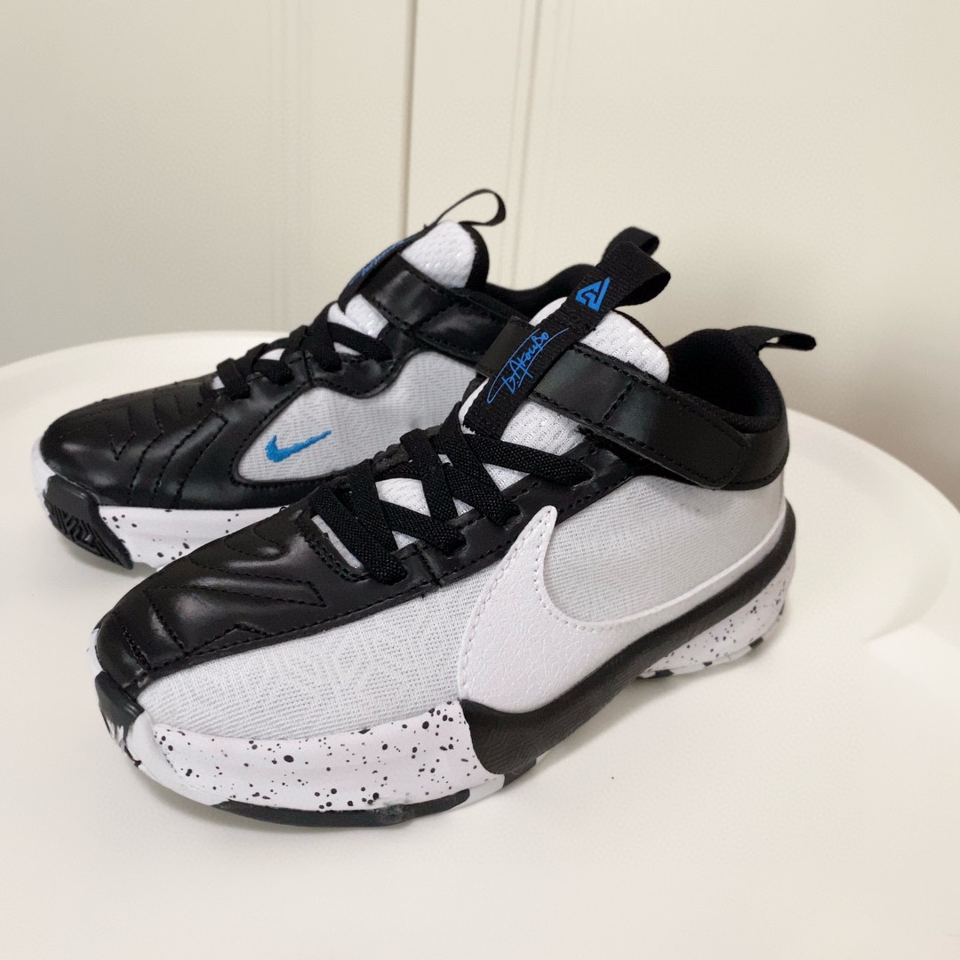 图片[6]-放 Nike耐克FREAK5字母哥实战减震篮球鞋 鞋身采用织物和皮革混合面料舒适 透气 鞋底EVA泡棉材质结合橡胶大底轻便 防滑 运动就选它 尺码26-37-选品中心