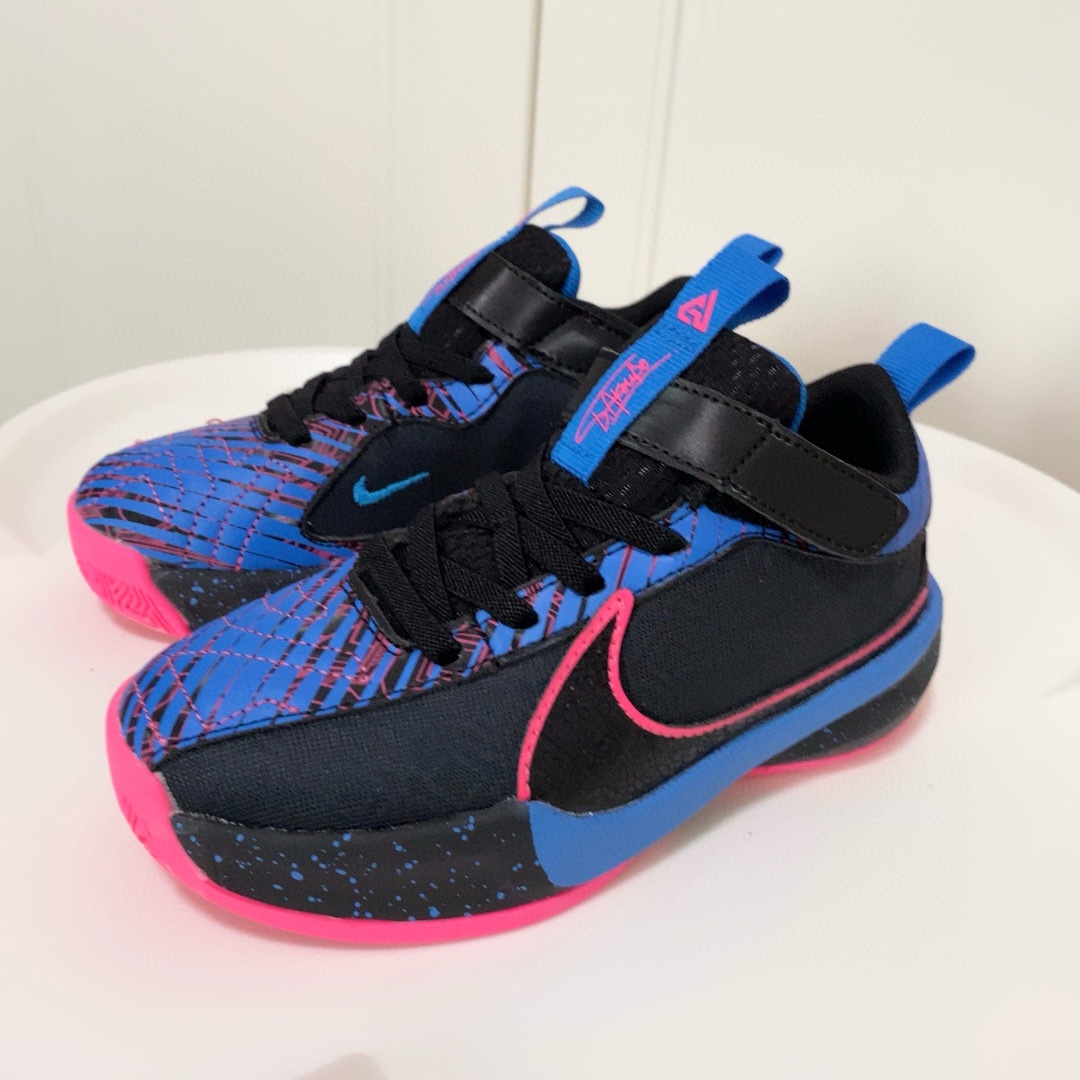 图片[7]-放 Nike耐克FREAK5字母哥实战减震篮球鞋 鞋身采用织物和皮革混合面料舒适 透气 鞋底EVA泡棉材质结合橡胶大底轻便 防滑 运动就选它 尺码26-37-选品中心