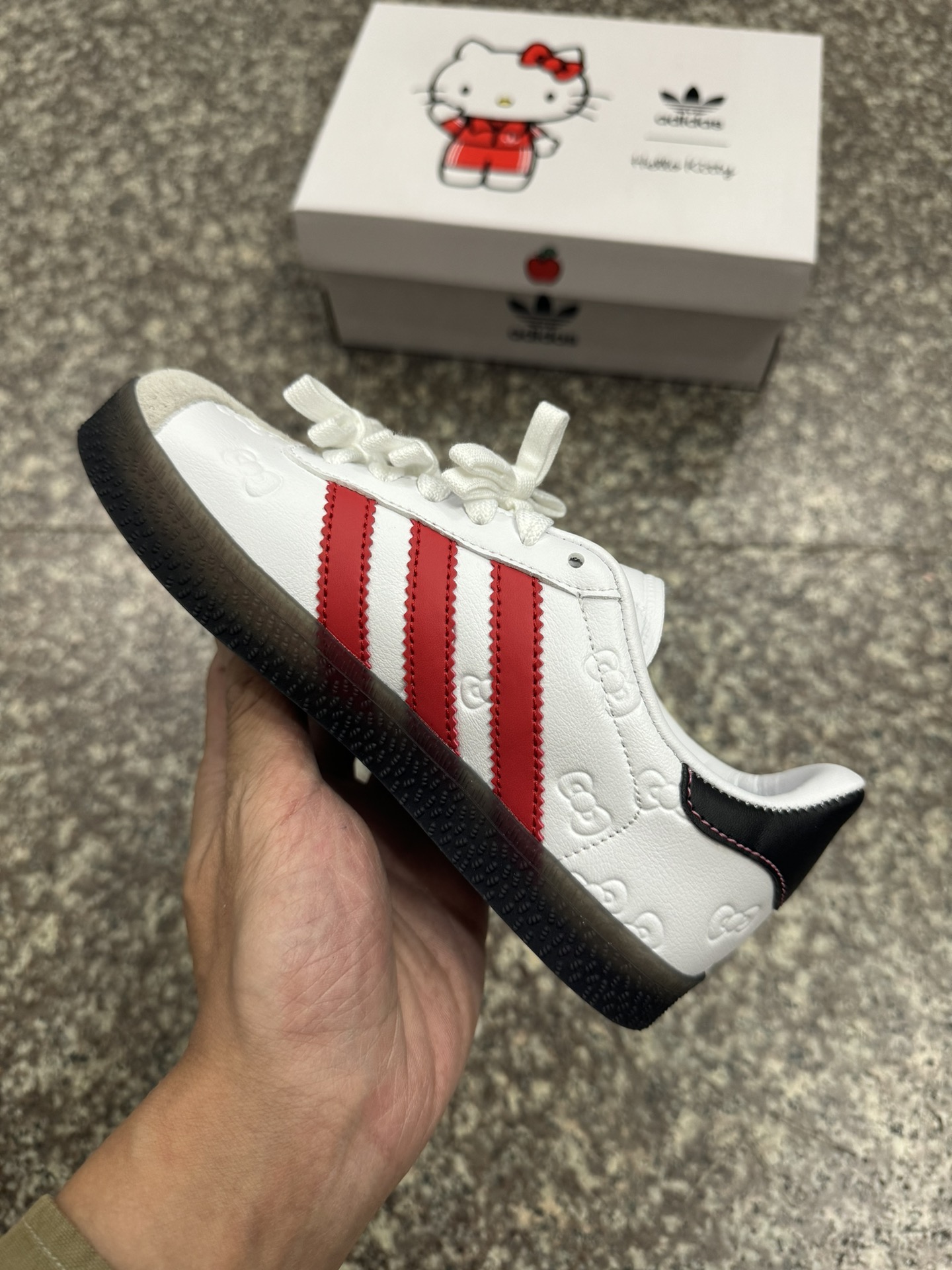 图片[2]-补齐 德训2代 Hello Kitty/凯蒂猫 x adidas originals GAZELLE 时尚百搭 防滑减震 低帮 儿童板鞋 尺码24-37 .-选品中心