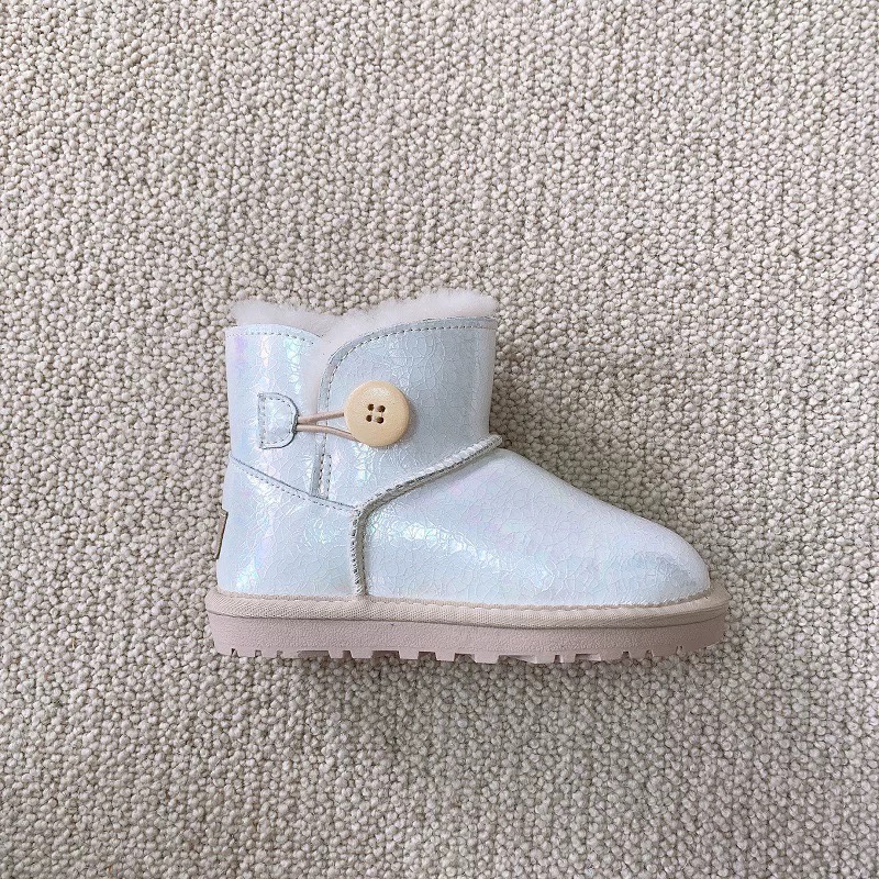 图片[2]-UGG镭射羊毛一体防水雪地靴 镭射系列三色～ 材质：头层牛皮压花➕羊毛，防滑牛筋底 ✦既可以时尚好看，也可以防水防污☝🏻 尺码：童25-35-选品中心