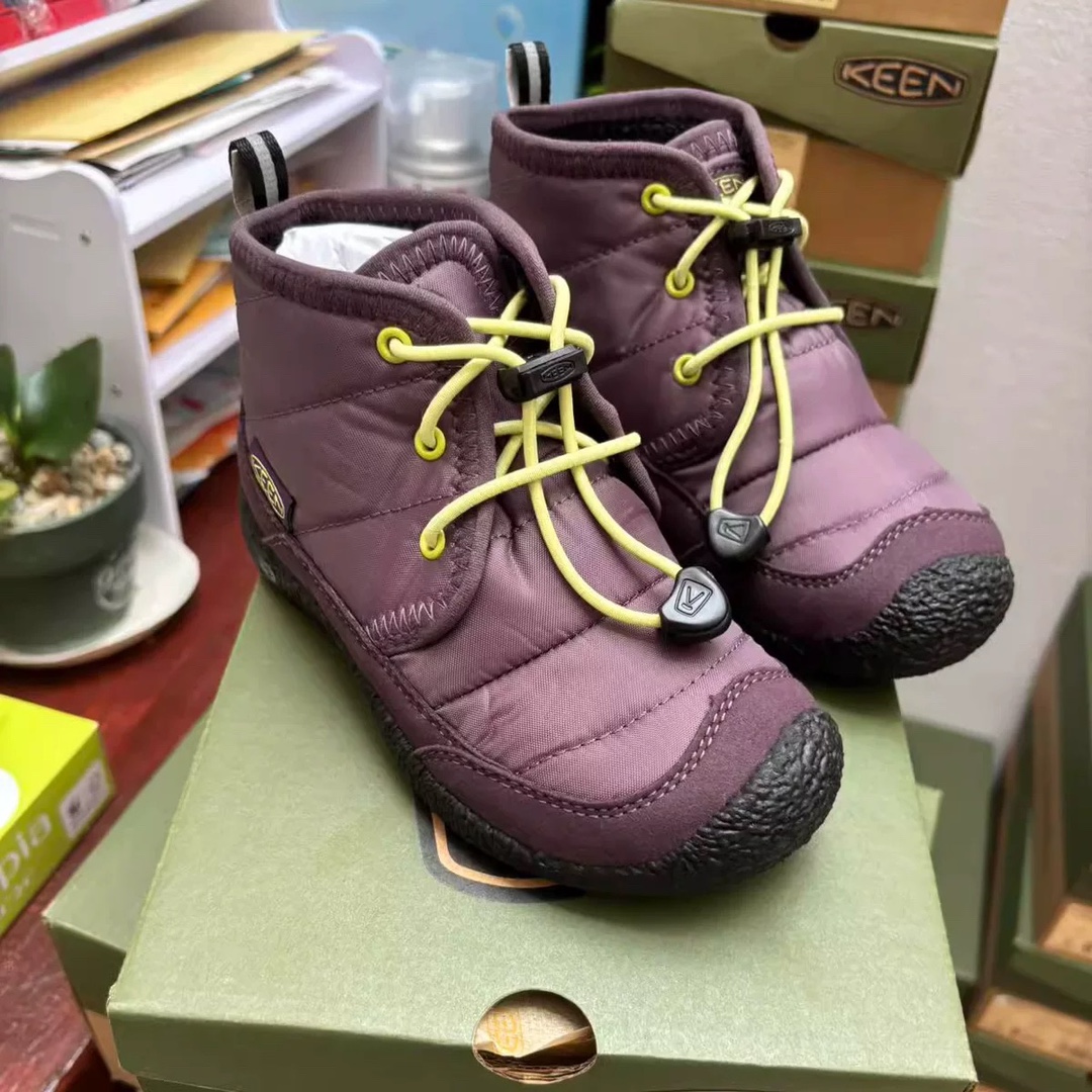 图片[9]-新色 Keen 马球加绒靴 这双加绒马球靴更不会让你失望 上jio很露营风 撞色的配色绝绝子又好看 鞋口鞋舌鞋垫加绒设计保暖效果刚刚好！ 松紧鞋带方便小朋友自己穿脱真的很值得入手一双试试！尺码26-37-选品中心