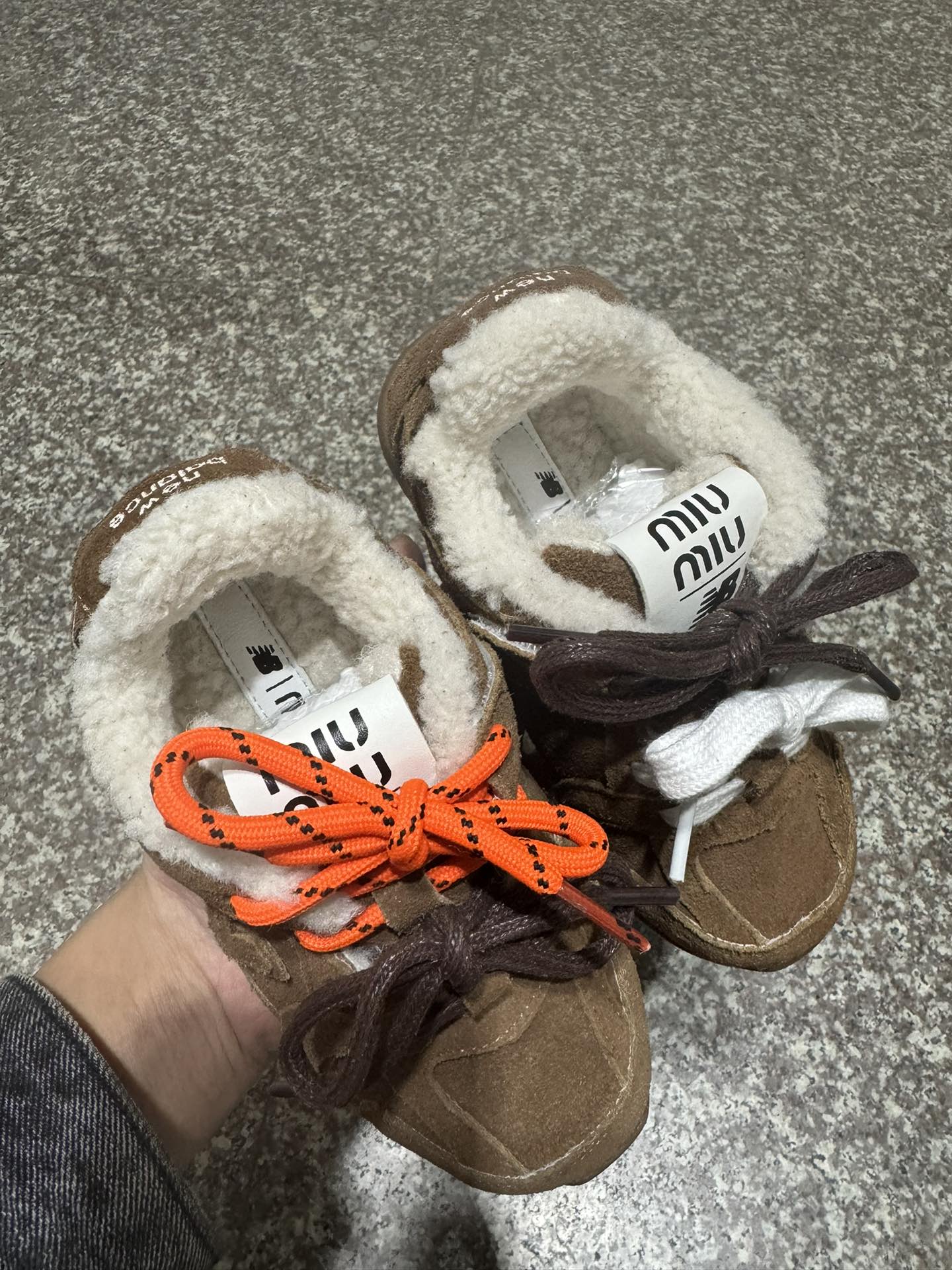 图片[6]-NB 530 miumiu 加绒联名童鞋 尺码24–37 采用双鞋带设计、独特的风格非常有质感！版型超级好看不肥不胖爱了爱了上脚非常轻便百搭～.-选品中心