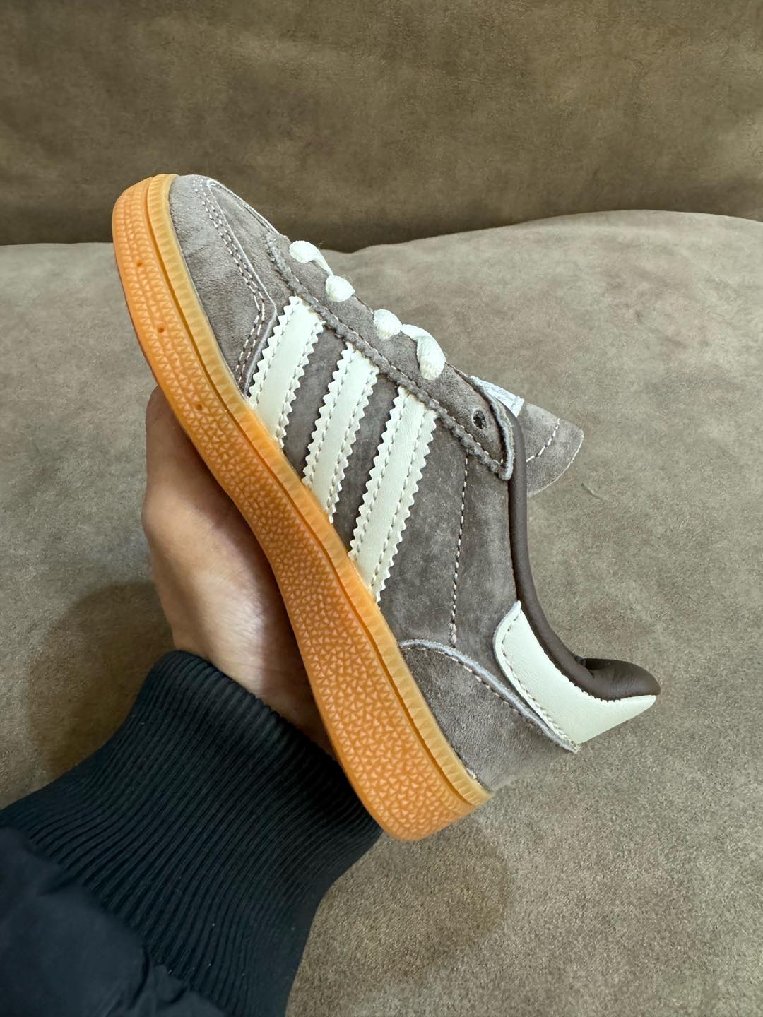 图片[2]-新款德训3代 adidas SPEZIAL 儿童鞋猪八皮德训鞋运动鞋 时尚百搭 防滑减震 低帮 儿童板鞋 尺码24-37 .-选品中心