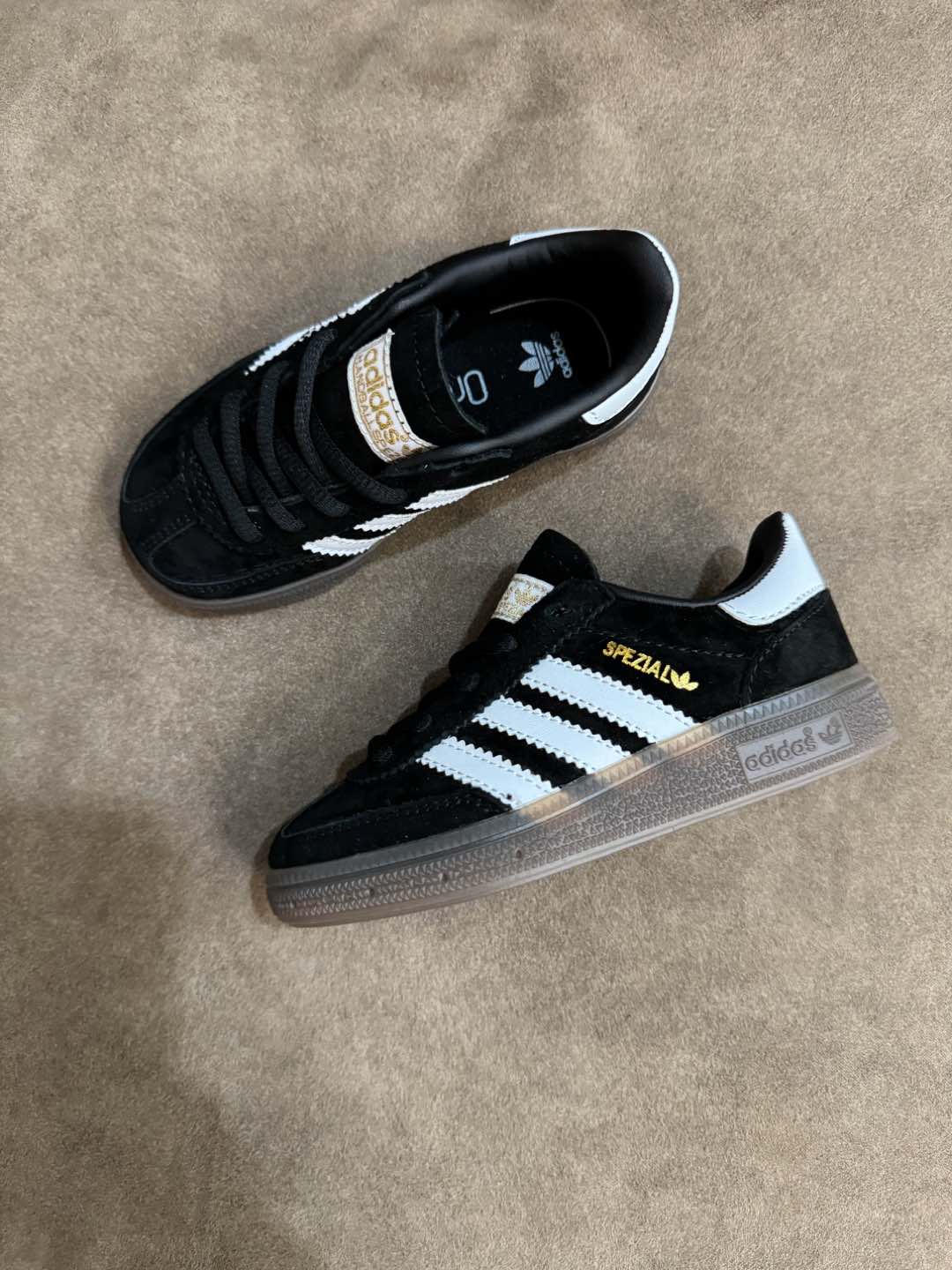 图片[8]-新款德训3代 adidas SPEZIAL 儿童鞋猪八皮德训鞋运动鞋 时尚百搭 防滑减震 低帮 儿童板鞋 尺码24-37 .-选品中心