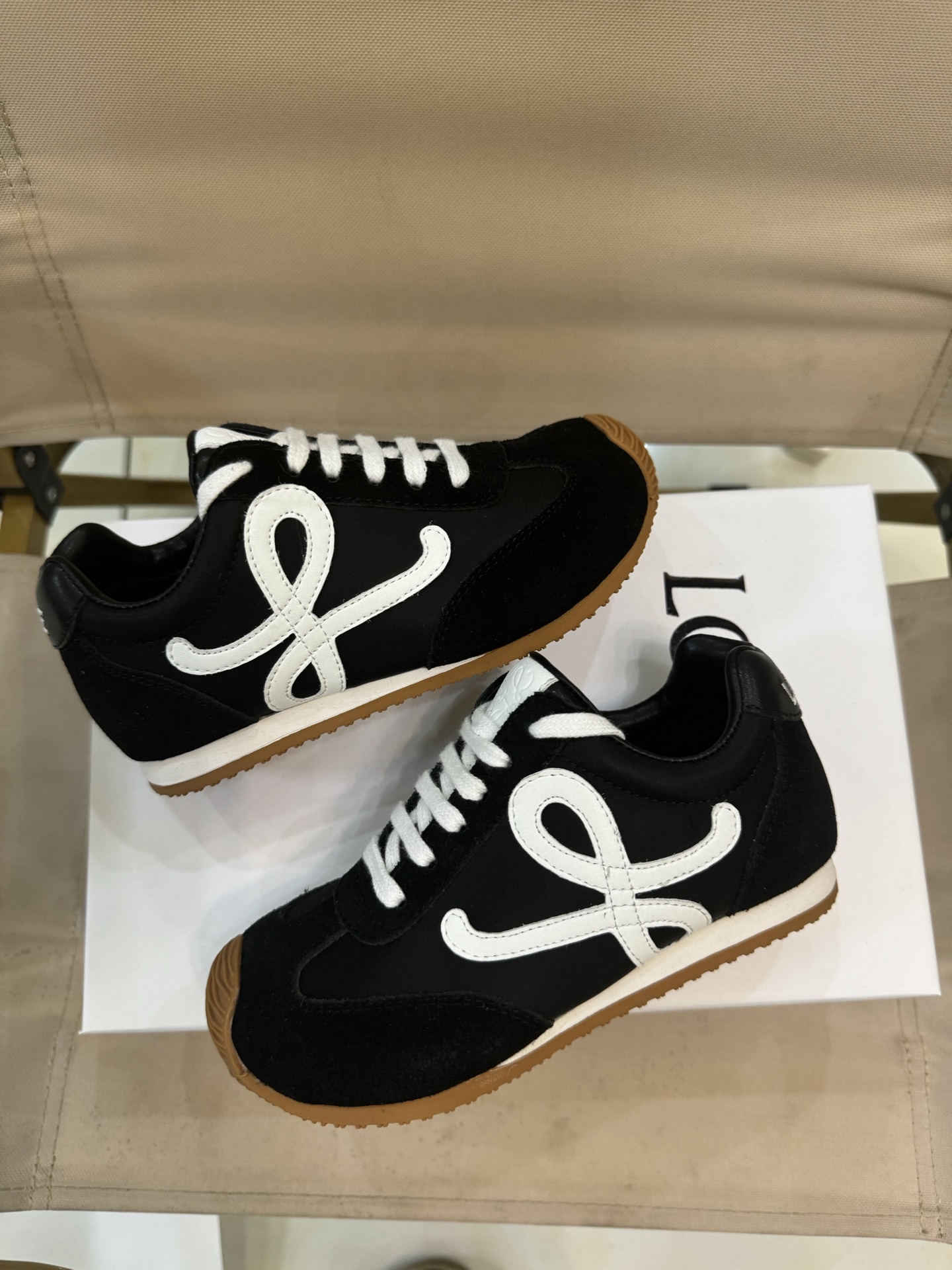 图片[5]-LOEWE罗意威阿甘德训鞋网红款真皮芭蕾拼色儿童运动鞋童鞋 王一博杨幂明星款欧洲站系男女童百搭跑步鞋户外炸街童鞋 尺码：26-37码-选品中心