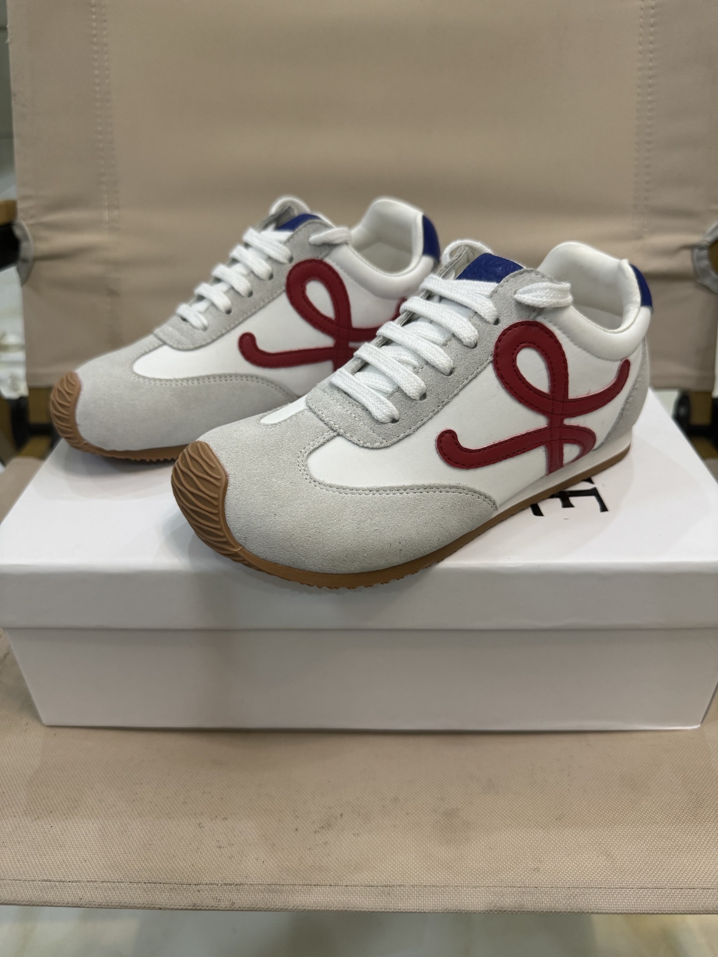 图片[7]-LOEWE罗意威阿甘德训鞋网红款真皮芭蕾拼色儿童运动鞋童鞋 王一博杨幂明星款欧洲站系男女童百搭跑步鞋户外炸街童鞋 尺码：26-37码-选品中心