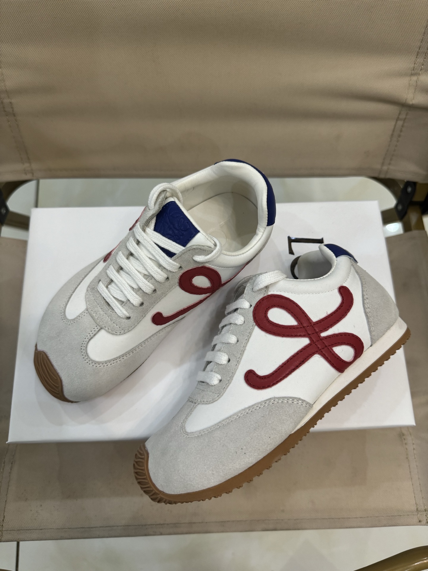 图片[6]-LOEWE罗意威阿甘德训鞋网红款真皮芭蕾拼色儿童运动鞋童鞋 王一博杨幂明星款欧洲站系男女童百搭跑步鞋户外炸街童鞋 尺码：26-37码-选品中心