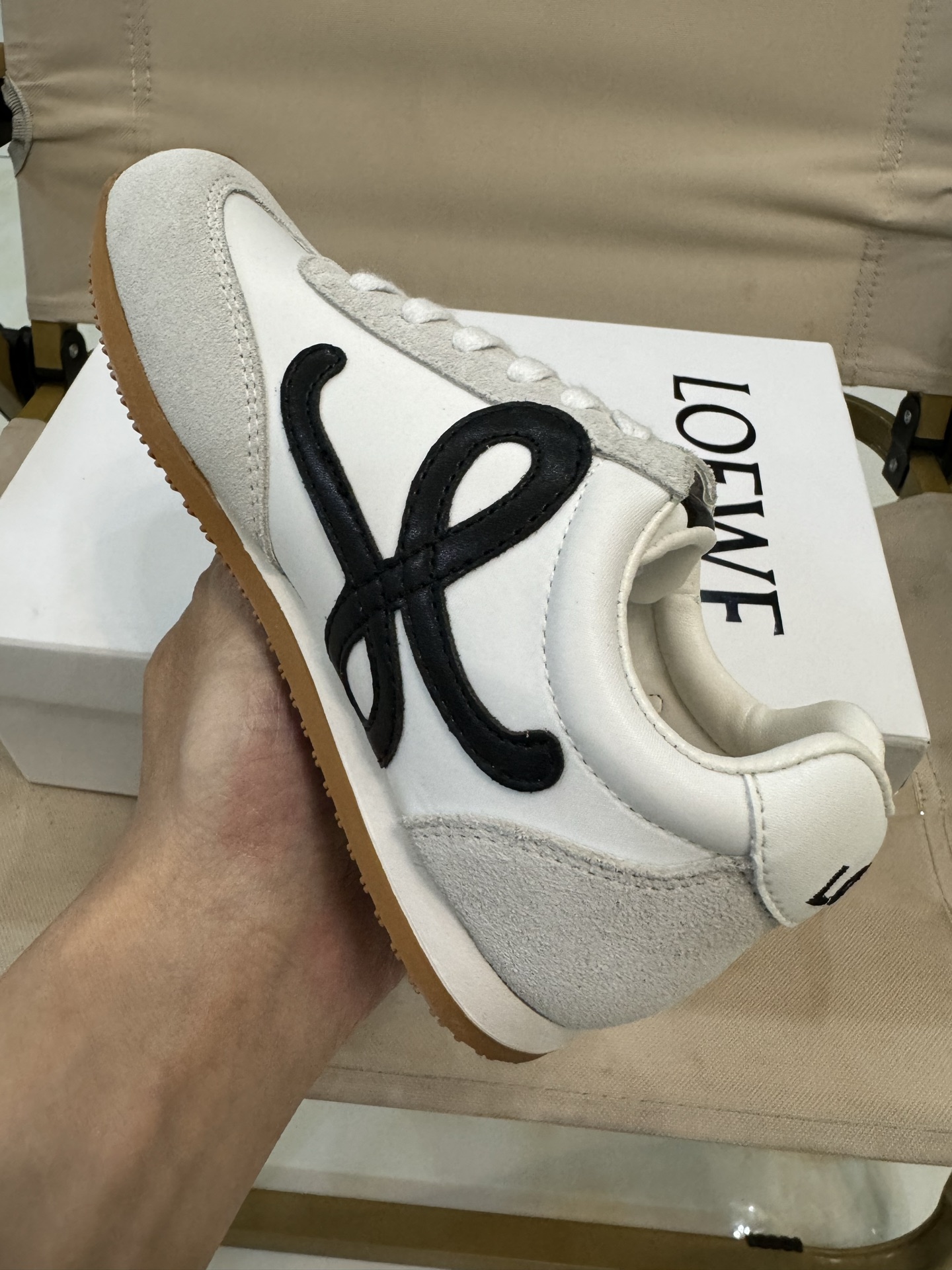 图片[2]-LOEWE罗意威阿甘德训鞋网红款真皮芭蕾拼色儿童运动鞋童鞋 王一博杨幂明星款欧洲站系男女童百搭跑步鞋户外炸街童鞋 尺码：26-37码-选品中心