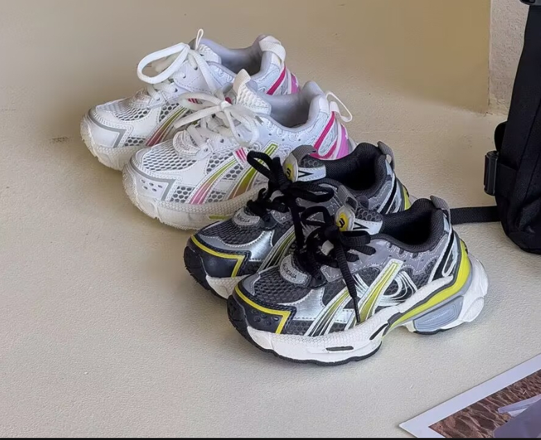 图片[4]-尺码表 现货出 巴黎7.5代单网透气系列儿童魔术贴老爹鞋 尺码：26-37码 经典巴黎世家老爹款🆒 魔术贴设计，穿脱方便✌🏻 闪钻系列✨时髦又洋气✨-选品中心