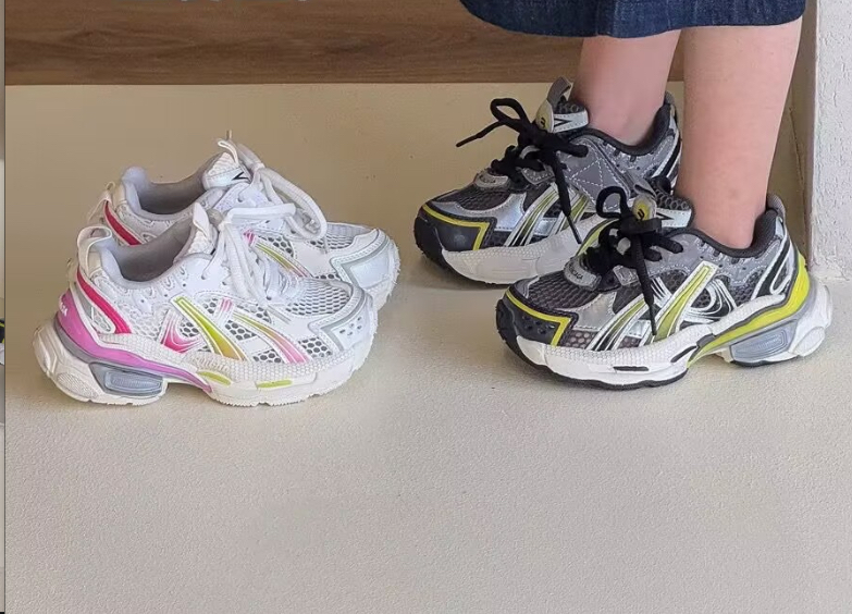 图片[3]-尺码表 现货出 巴黎7.5代单网透气系列儿童魔术贴老爹鞋 尺码：26-37码 经典巴黎世家老爹款🆒 魔术贴设计，穿脱方便✌🏻 闪钻系列✨时髦又洋气✨-选品中心