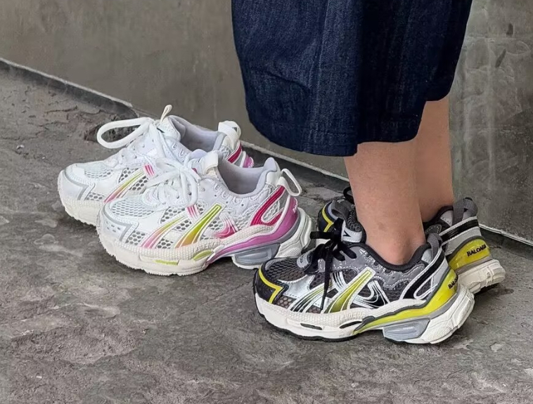 图片[8]-巴黎7.5代单网透气系列儿童魔术贴老爹鞋 尺码：26-37码 经典巴黎世家老爹款🆒 魔术贴设计，穿脱方便✌🏻 闪钻系列✨时髦又洋气✨-选品中心