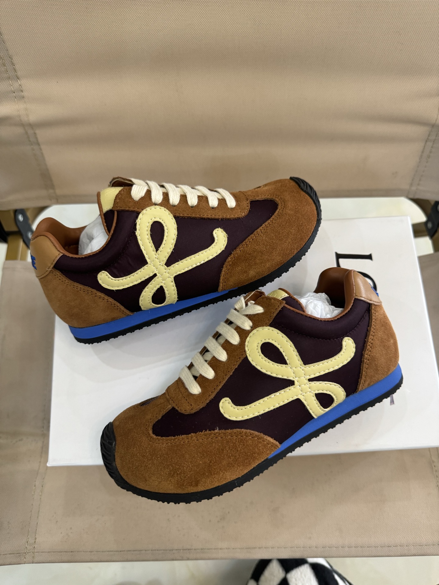 图片[5]-LOEWE罗意威阿甘德训鞋网红款真皮芭蕾拼色儿童运动鞋童鞋 王一博杨幂明星款欧洲站系男女童百搭跑步鞋户外炸街童鞋 尺码：26-37码.-选品中心