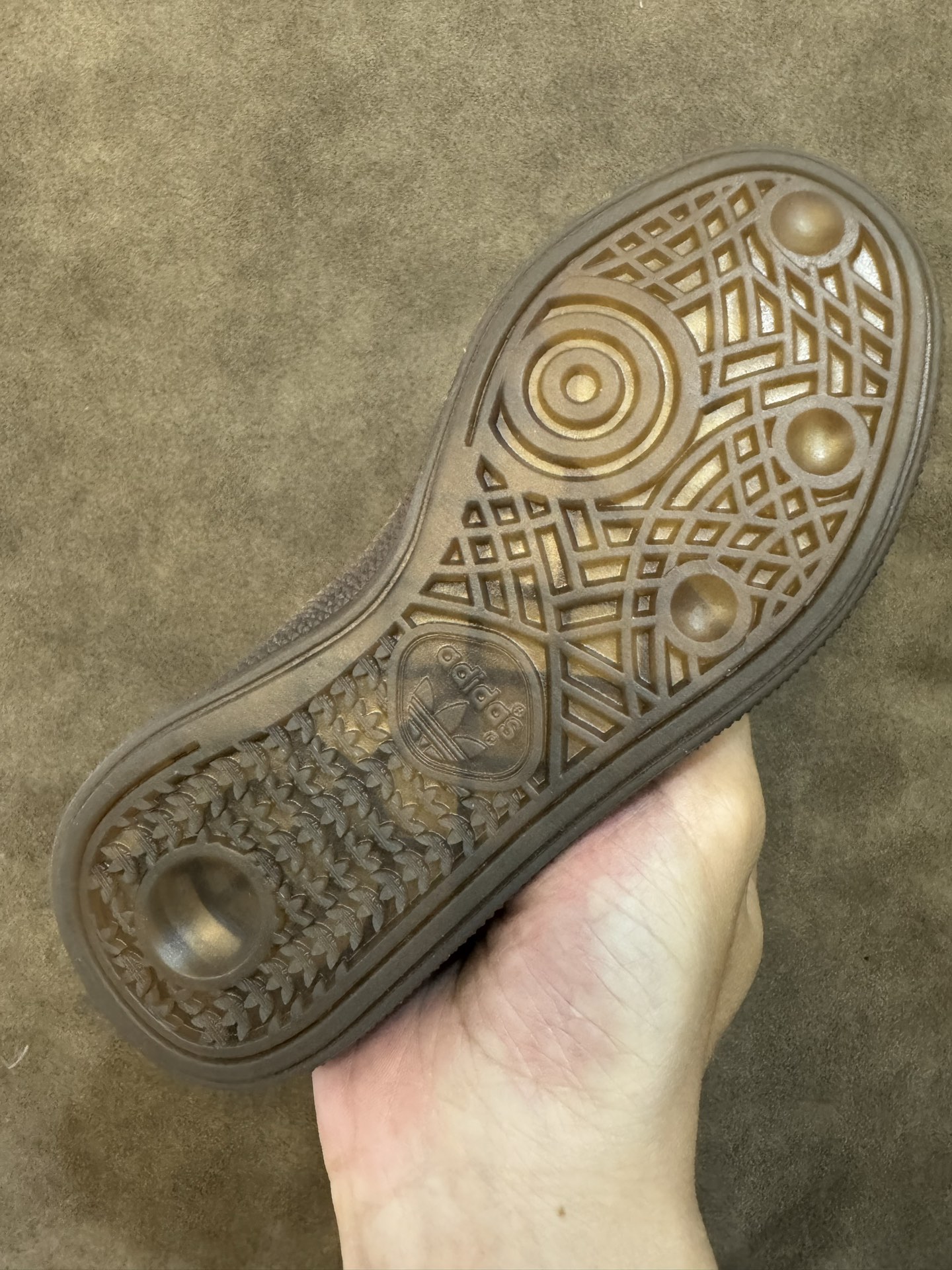 图片[5]-新色 AD德训三代新款handball spezial儿童手球鞋休闲鞋 尺码：24-37码 超百搭的新款德训🆕 优质猪八革面料，质感满分💯 橡胶耐磨防滑大底，脚感超赞👍🏻. 额外附赠一对鞋带扣，穿脱更加方便✌🏻-选品中心