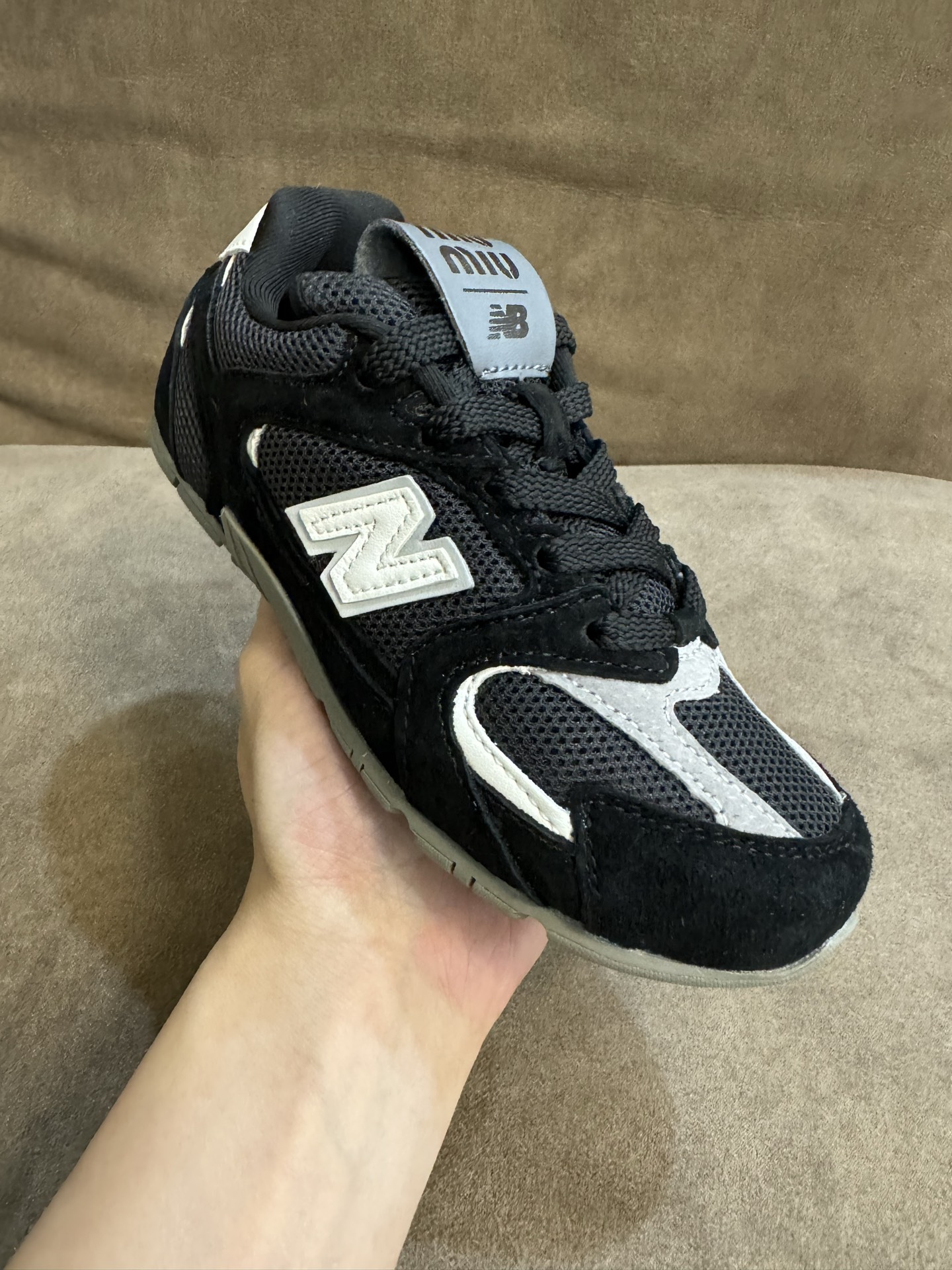 NO:211382,NB 530 miumiu Zhubape mesh lace-up co-branded children's shoes Size 24–37 adopts shoelace design and unique style with very textured texture!  The style is super beautiful, not fat, not fat, I love, I love, I wear very light and versatile~.,miumiu,miumiu,19860909NB 530 miumiu 猪八皮网面系带联名款童鞋 尺码24–37 采用鞋带设计、独特的风格非常有质感！版型超级好看不肥不胖爱了爱了上脚非常轻便百搭～.,miumiu,miumiu,,Children's