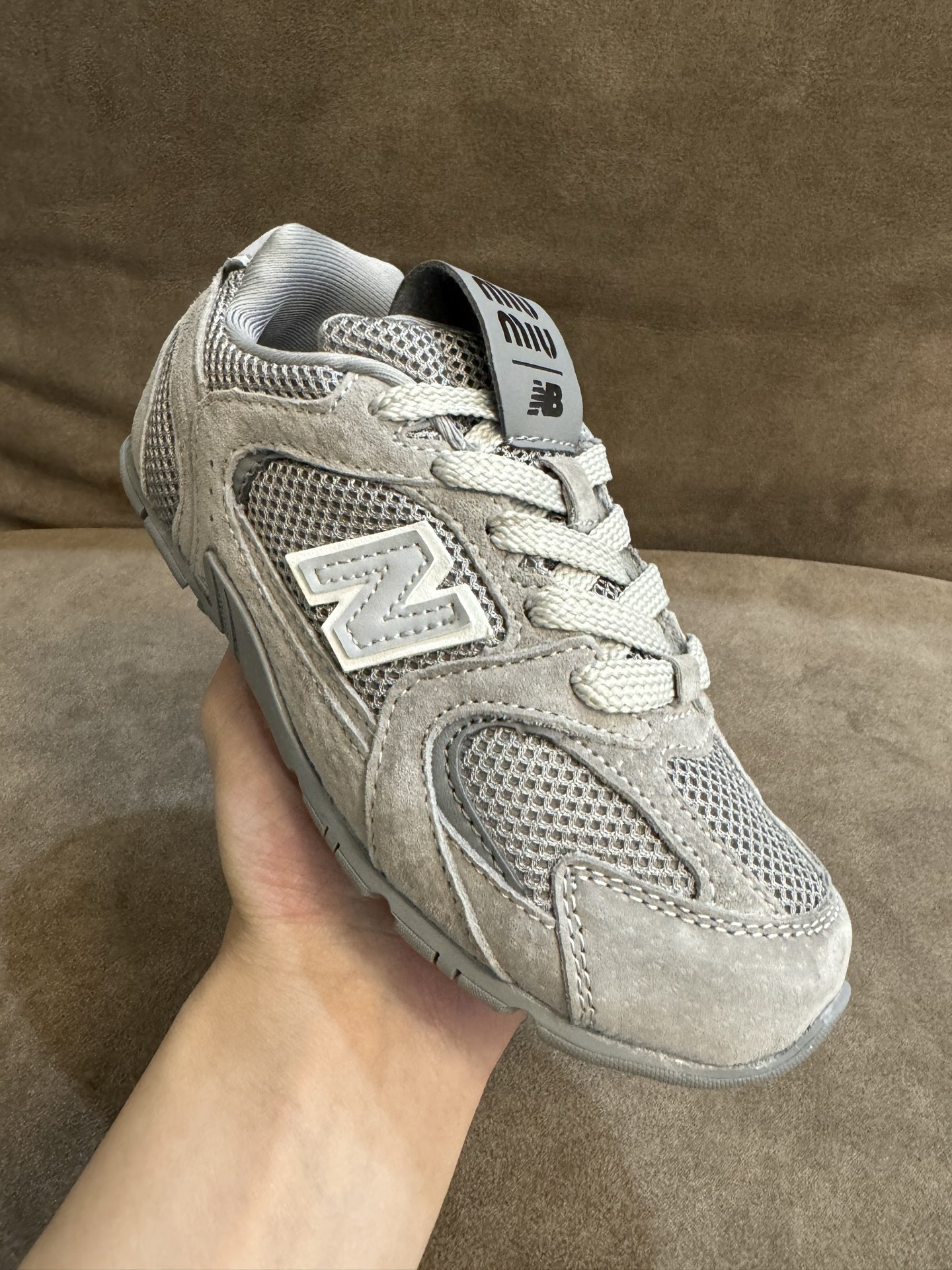 NO:211374,NB 530 miumiu Zhubape mesh lace-up co-branded children's shoes Size 24–37 adopts shoelace design and unique style with very textured texture!  The style is super beautiful, not fat, not fat, I love, I love, I wear very light and versatile~, miumiu, miumiu,19860909NB 530 miumiu 猪八皮网面系带联名款童鞋 尺码24–37 采用鞋带设计、独特的风格非常有质感！版型超级好看不肥不胖爱了爱了上脚非常轻便百搭～,miumiu,miumiu,,Children's