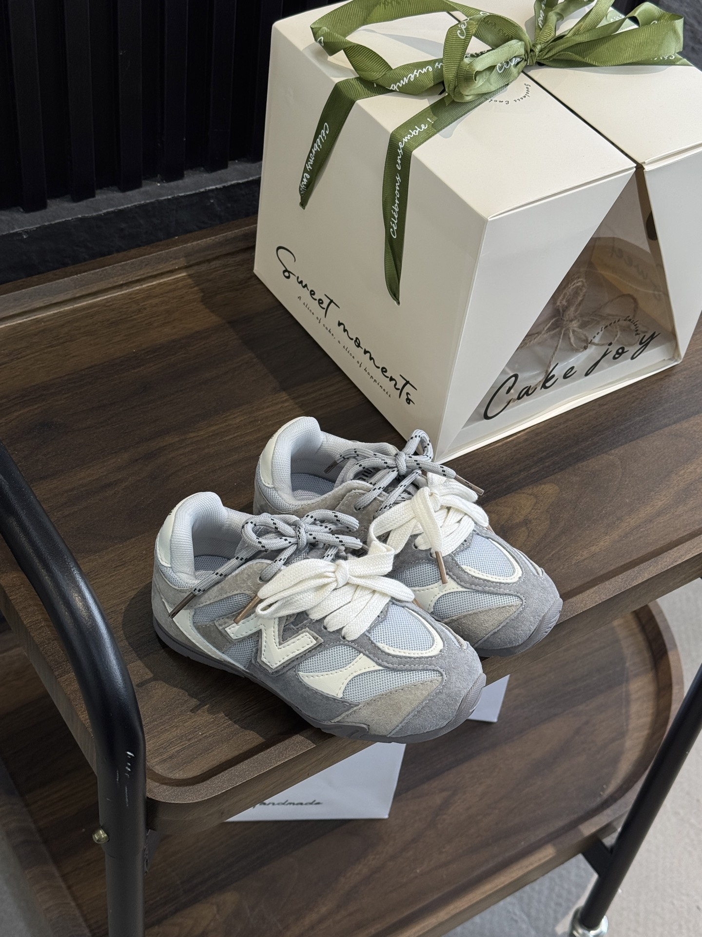 图片[4]-NB miumiu 联名款猪八皮网面魔术贴童鞋 尺码24–37 采用鞋带设计、独特的风格非常有质感！版型超级好看不肥不胖爱了爱了上脚非常轻便百搭～-选品中心