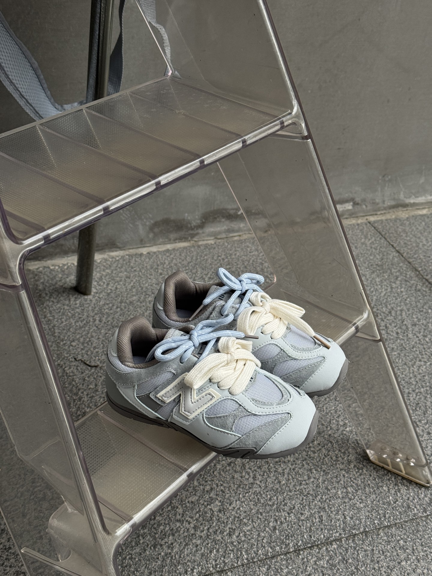 图片[5]-NB miumiu 联名款猪八皮网面魔术贴童鞋 尺码24–37 采用鞋带设计、独特的风格非常有质感！版型超级好看不肥不胖爱了爱了上脚非常轻便百搭～-选品中心