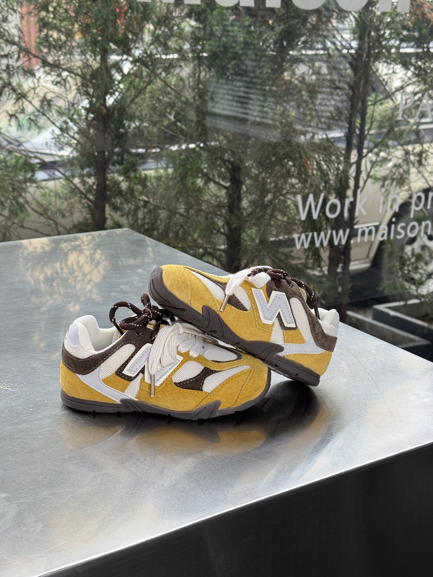 图片[5]-NB miumiu 联名款猪八皮网面魔术贴童鞋 尺码24–37 采用鞋带设计、独特的风格非常有质感！版型超级好看不肥不胖爱了爱了上脚非常轻便百搭～-选品中心