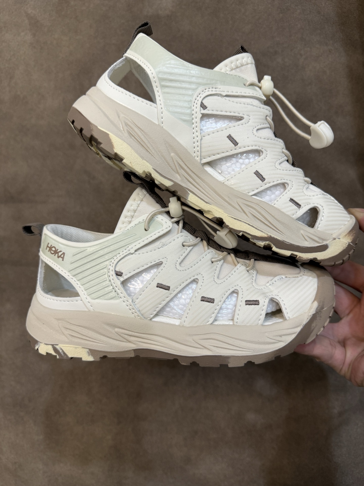 图片[8]-HOKA包头凉鞋徒步机能防滑登山越野户外运动溯溪凉鞋 HOKA霍帕拉系列造型男女夏季沙滩凉鞋 尺码 26-37-选品中心