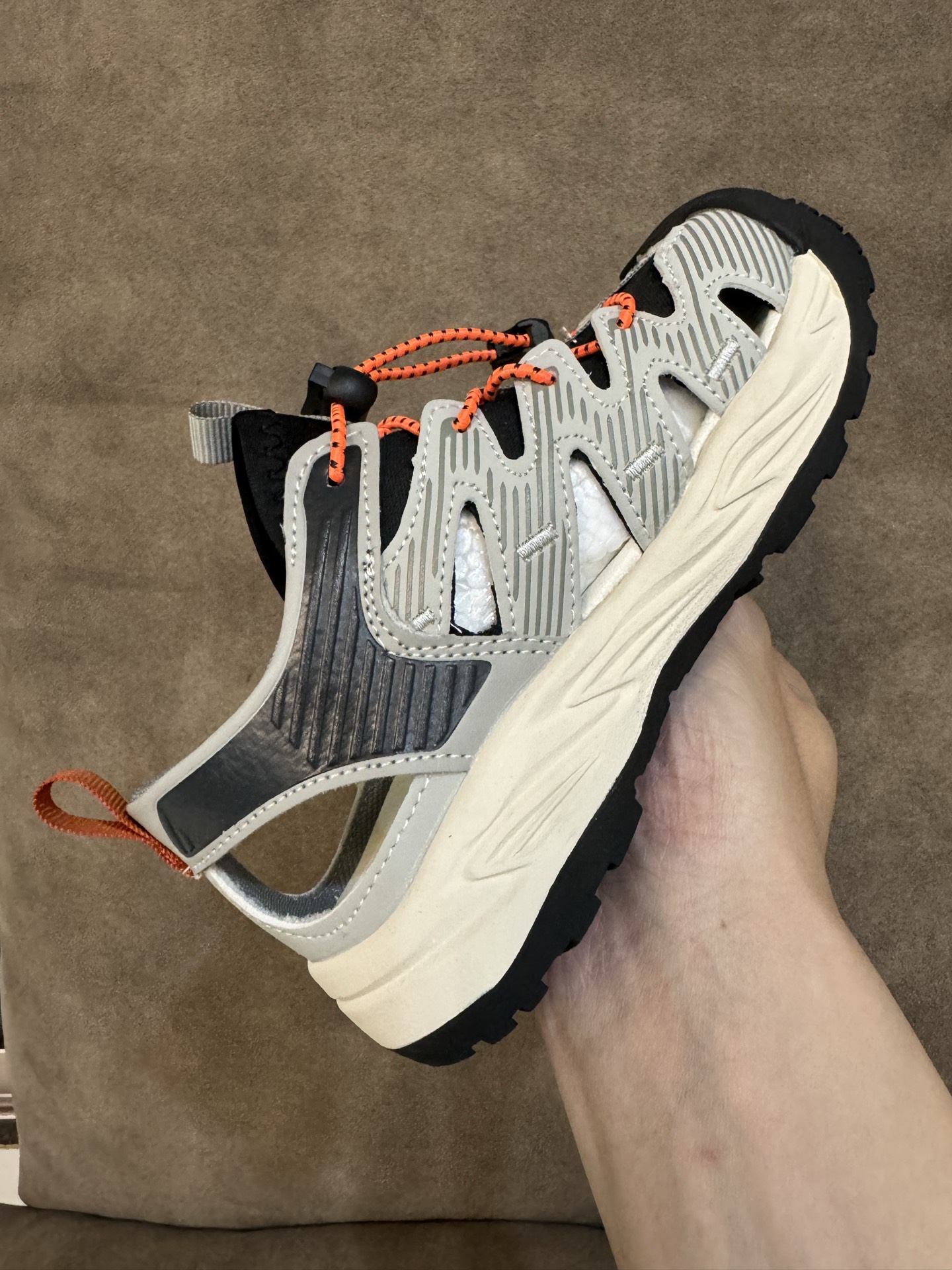 图片[5]-HOKA包头凉鞋徒步机能防滑登山越野户外运动溯溪凉鞋 HOKA霍帕拉系列造型男女夏季沙滩凉鞋 尺码 26-37-选品中心