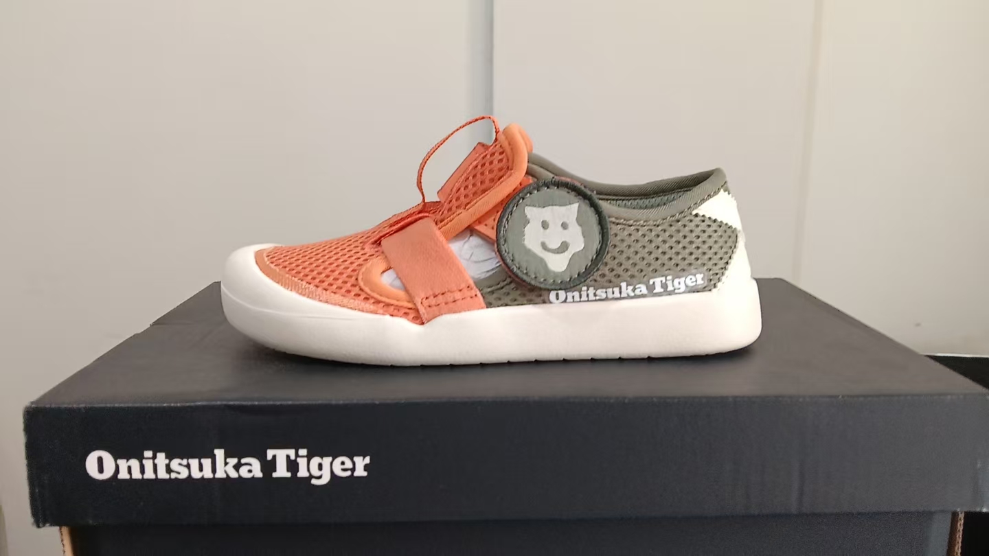 图片[4]-鬼冢虎夏季网面包头凉鞋 沙滩鞋凉鞋22-35 包头镂空户外溯溪凉鞋户外凉鞋💫采用弹力扣设计，方便宝贝穿脱🤩镂空网鞋面，清爽透气💨让双脚👣-选品中心