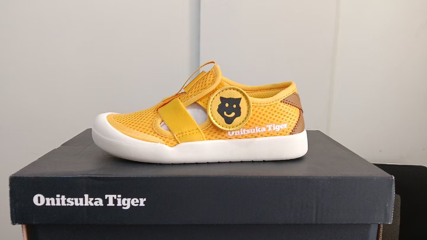 图片[7]-鬼冢虎夏季网面包头凉鞋 沙滩鞋凉鞋22-35 包头镂空户外溯溪凉鞋户外凉鞋💫采用弹力扣设计，方便宝贝穿脱🤩镂空网鞋面，清爽透气💨让双脚👣-选品中心