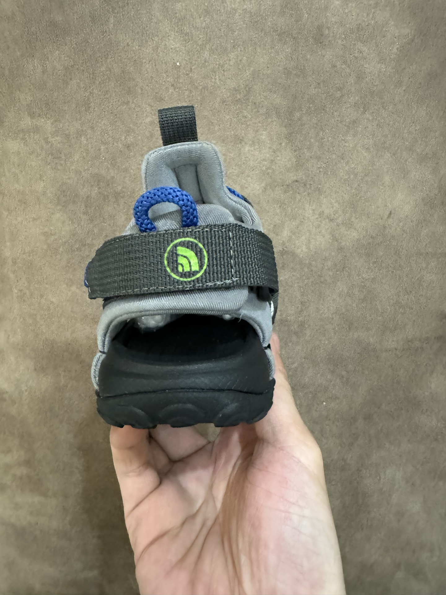 图片[7]-北面包头凉鞋户外沙滩鞋26—37 包头镂空户外溯溪凉鞋 采用弹力扣设计，方便宝贝穿脱，清爽透气💨让双脚👣在炎炎夏日也能保持清爽 鞋底防滑耐磨-选品中心