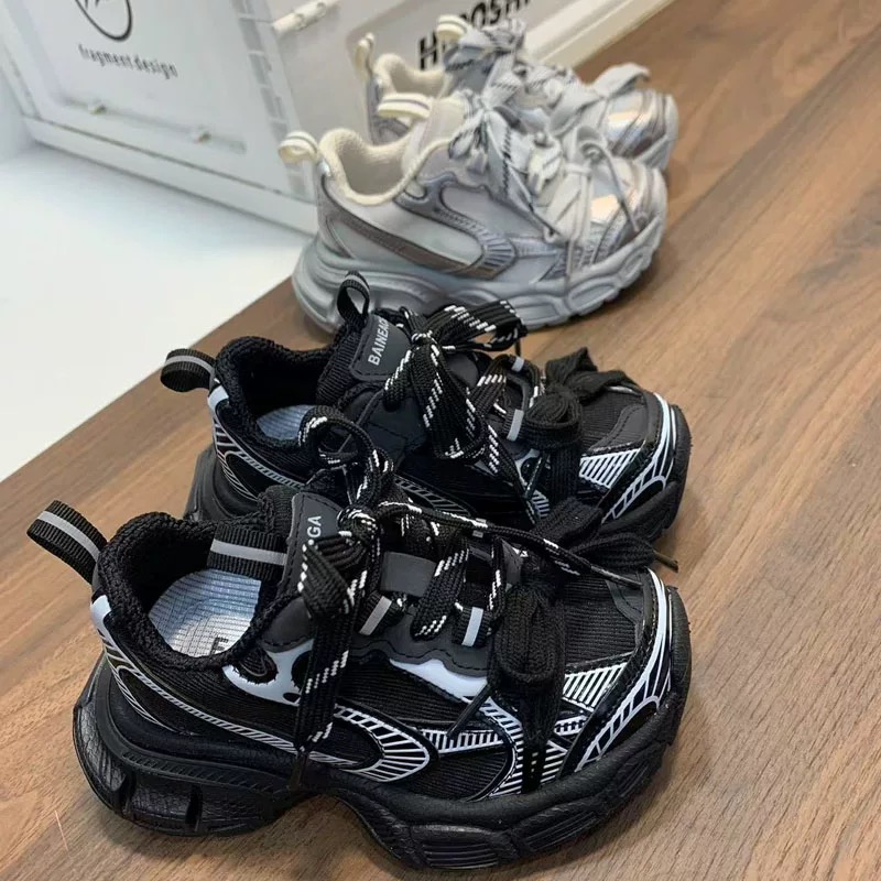 图片[4]-新色 巴黎新款网纱儿童魔术贴老爹鞋 尺码：26-37码 经典巴黎世家老爹鞋🆕 网纱设计，透气又舒适☁️ 魔术贴设计，穿脱方便✌🏻-选品中心