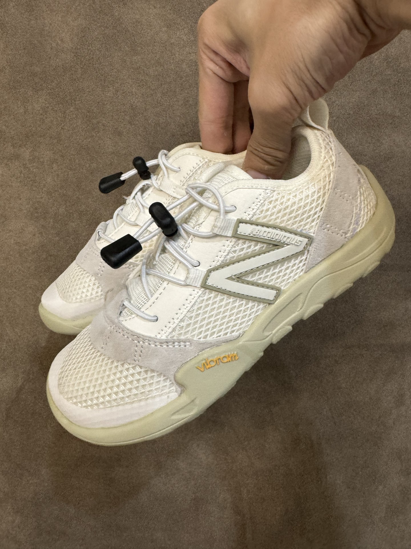 New Balance/NB MT10 系列高圆圆同款轻便赤足童低帮薄底鞋休闲跑步鞋 尺码26-37 采用弹力扣设计,方便宝贝穿脱🤩透气网鞋面,清爽透气💨让双脚👣在炎炎夏日也能保持清爽 鞋底防滑耐磨-选品中心