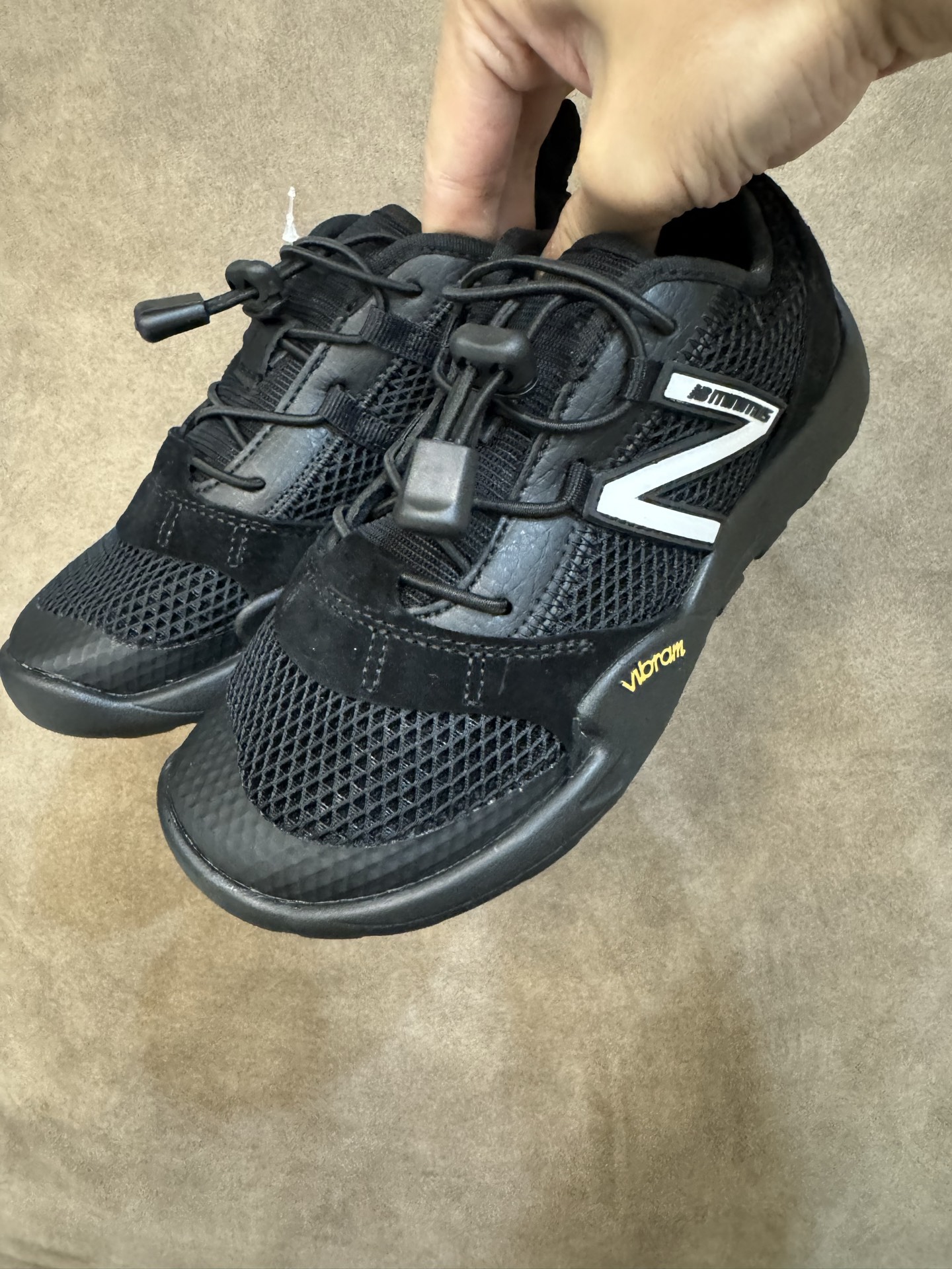 New Balance/NB MT10 系列高圆圆同款轻便赤足童低帮薄底鞋休闲跑步鞋 尺码26-37 采用弹力扣设计，方便宝贝穿脱🤩透气网鞋面，清爽透气💨让双脚👣在炎炎夏日也能保持清爽 鞋底防滑耐磨-选品中心