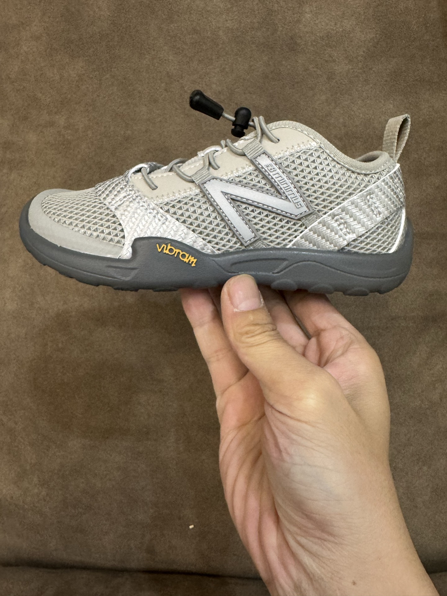 图片[3]-New Balance/NB MT10 系列高圆圆同款轻便赤足童低帮薄底鞋休闲跑步鞋 尺码26-37 采用弹力扣设计，方便宝贝穿脱🤩透气网鞋面，清爽透气💨让双脚👣在炎炎夏日也能保持清爽 鞋底防滑耐磨-选品中心