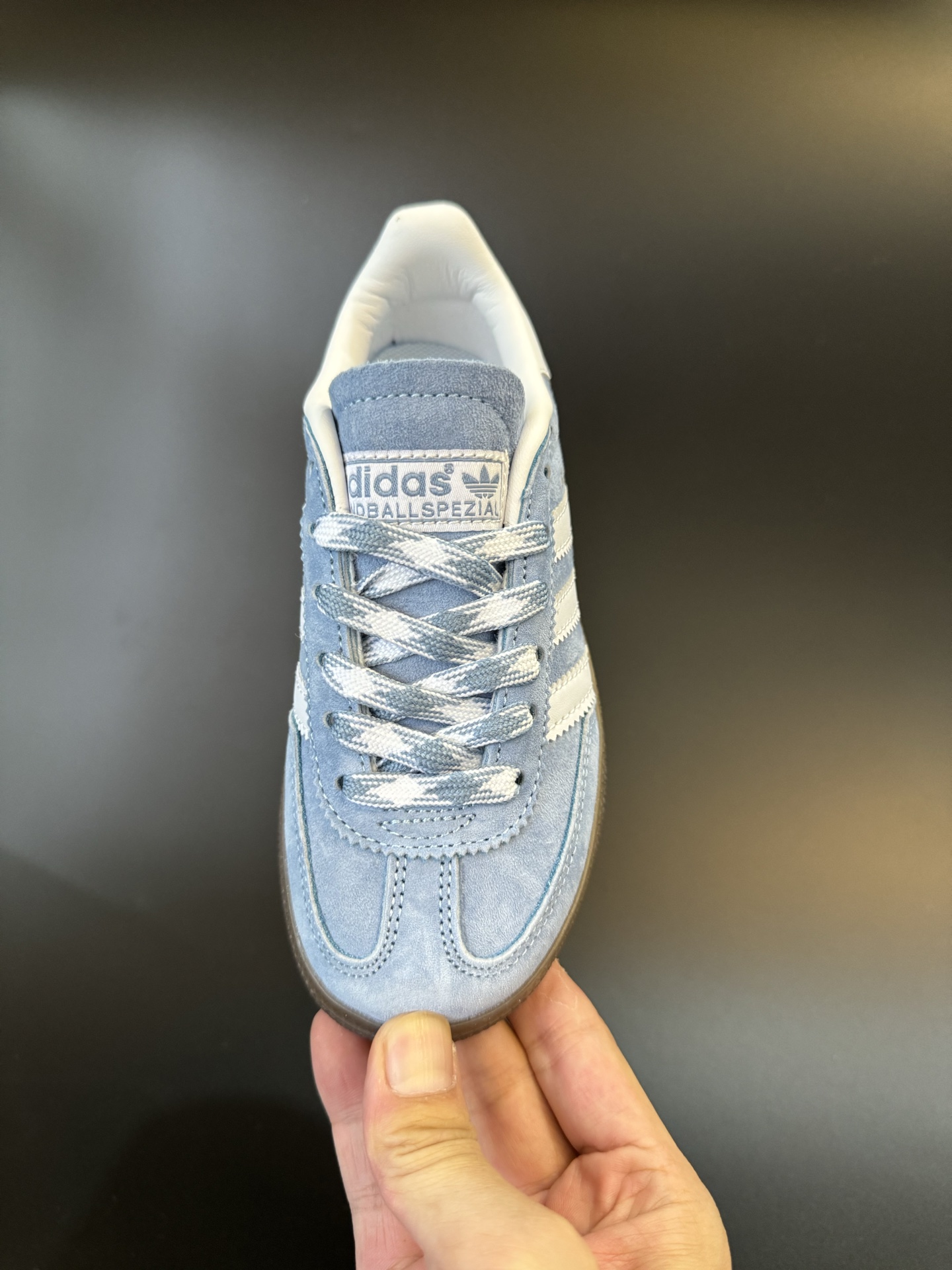 图片[7]-AD德训三代handball spezial儿童手球鞋休闲鞋 尺码：24-37码 超百搭的新款德训🆕 优质猪八革面料，质感满分💯 橡胶耐磨防滑大底，脚感超赞👍🏻 额外附赠一对鞋带扣，穿脱更加方便✌🏻-选品中心